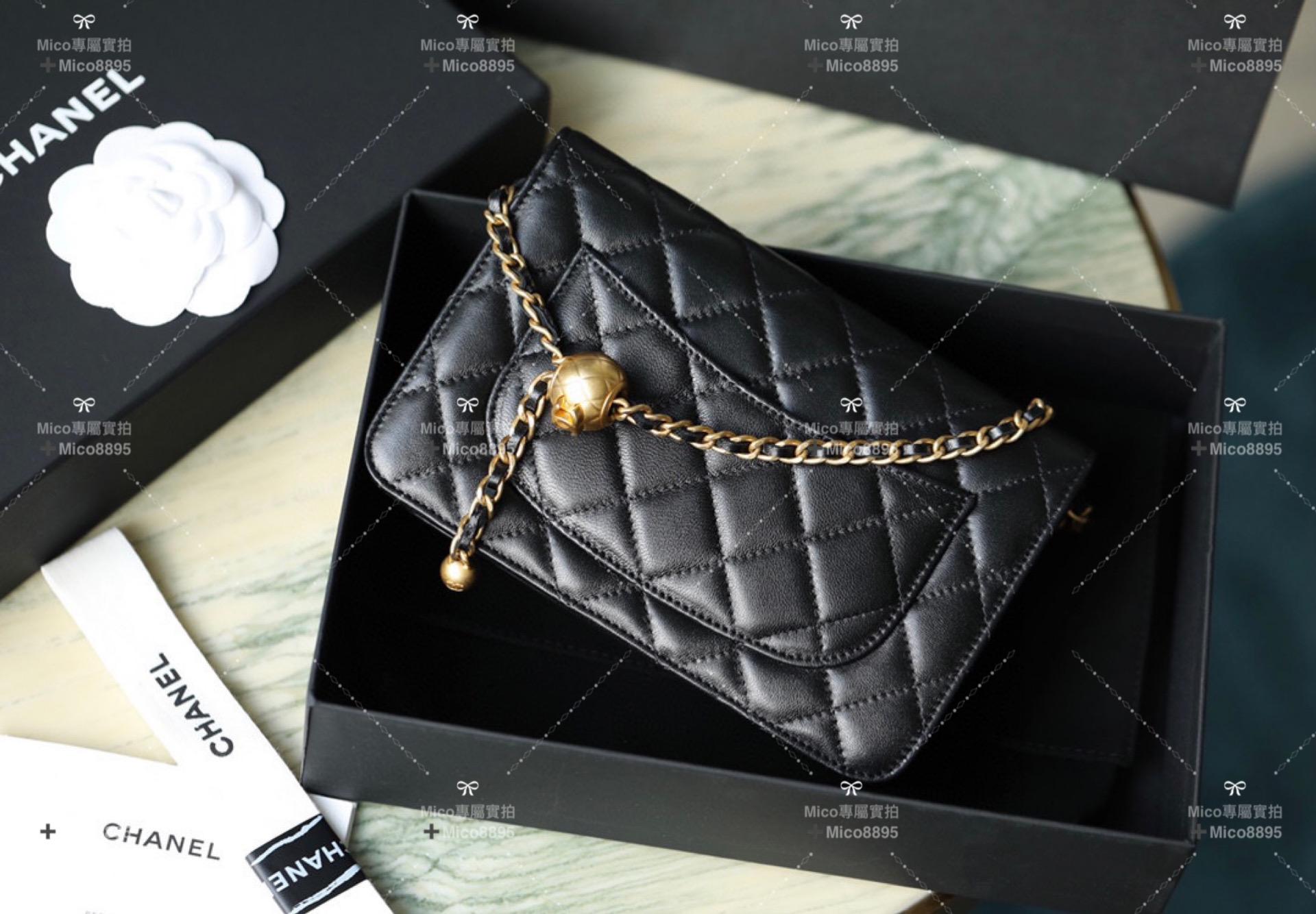 Chanel 金球系列 黑色小羊皮 WOC 斜挎錢包 19cm