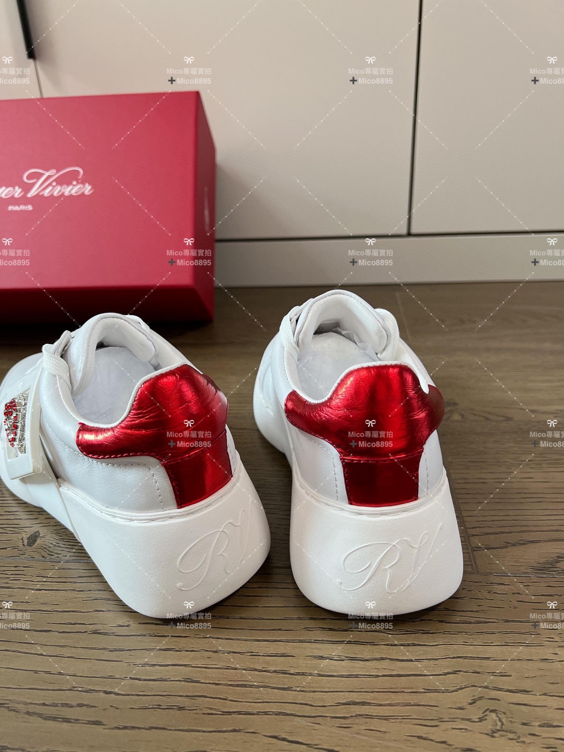 RV Roger vivier 23/年春夏新款鑽扣小白鞋 限量愛心鑽釦 35-40