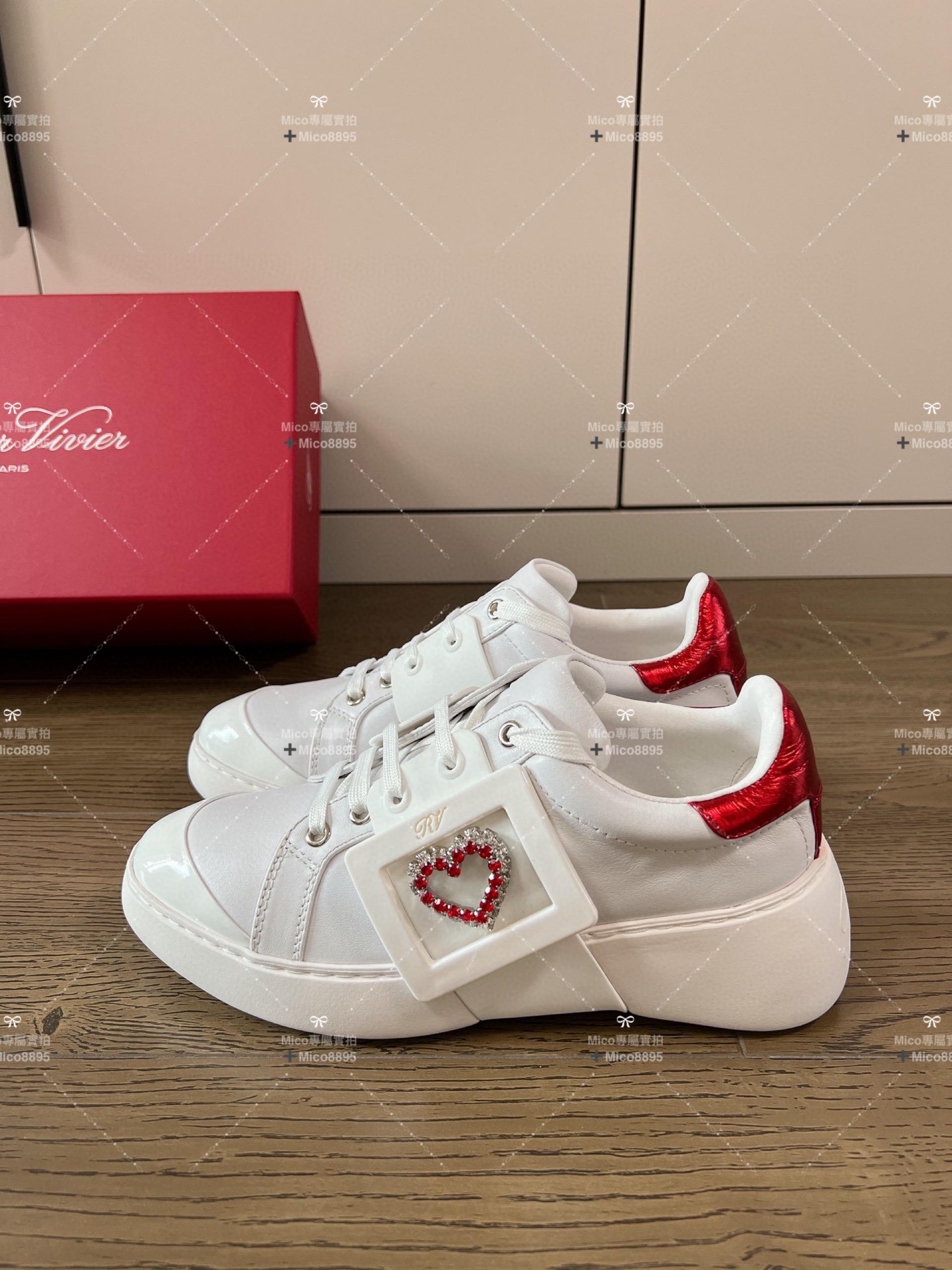 RV Roger vivier 23/年春夏新款鑽扣小白鞋 限量愛心鑽釦 35-40