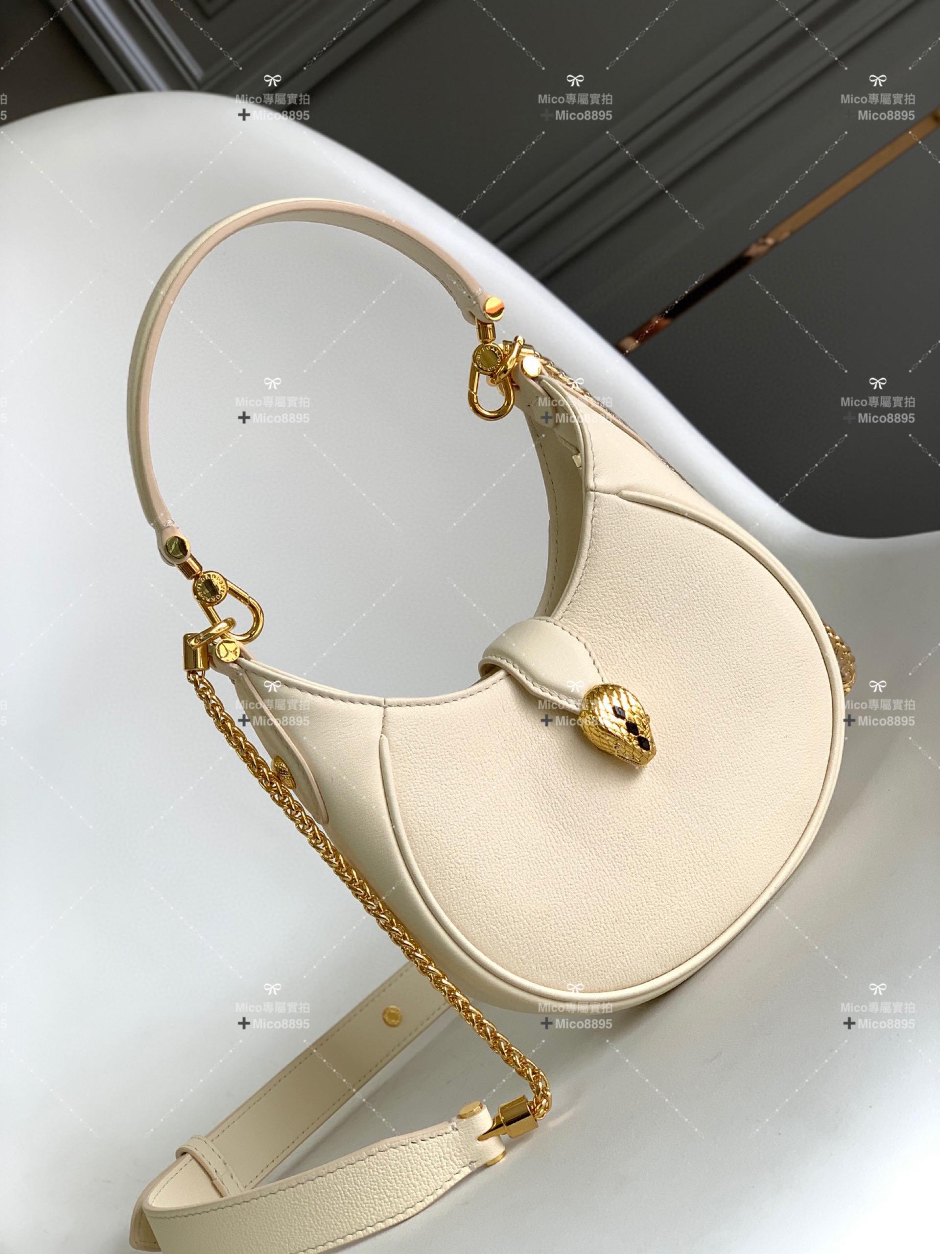 BVLGARI 象牙白色小牛皮 Serpenti Ellipse 小斜背包 Size:19.5 X 20 X 5cm