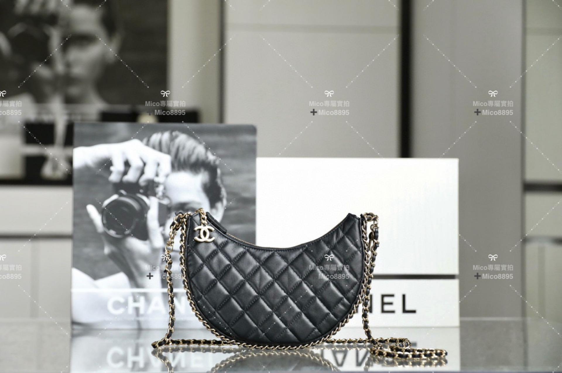 Chanel 𝟮𝟯𝗣春夏🍀 半月包/流浪𝗁𝗈𝖻𝗈 黑色♥ 小號 尺寸：𝟣𝟧*𝟤𝟢*𝟨 𝖼𝗆