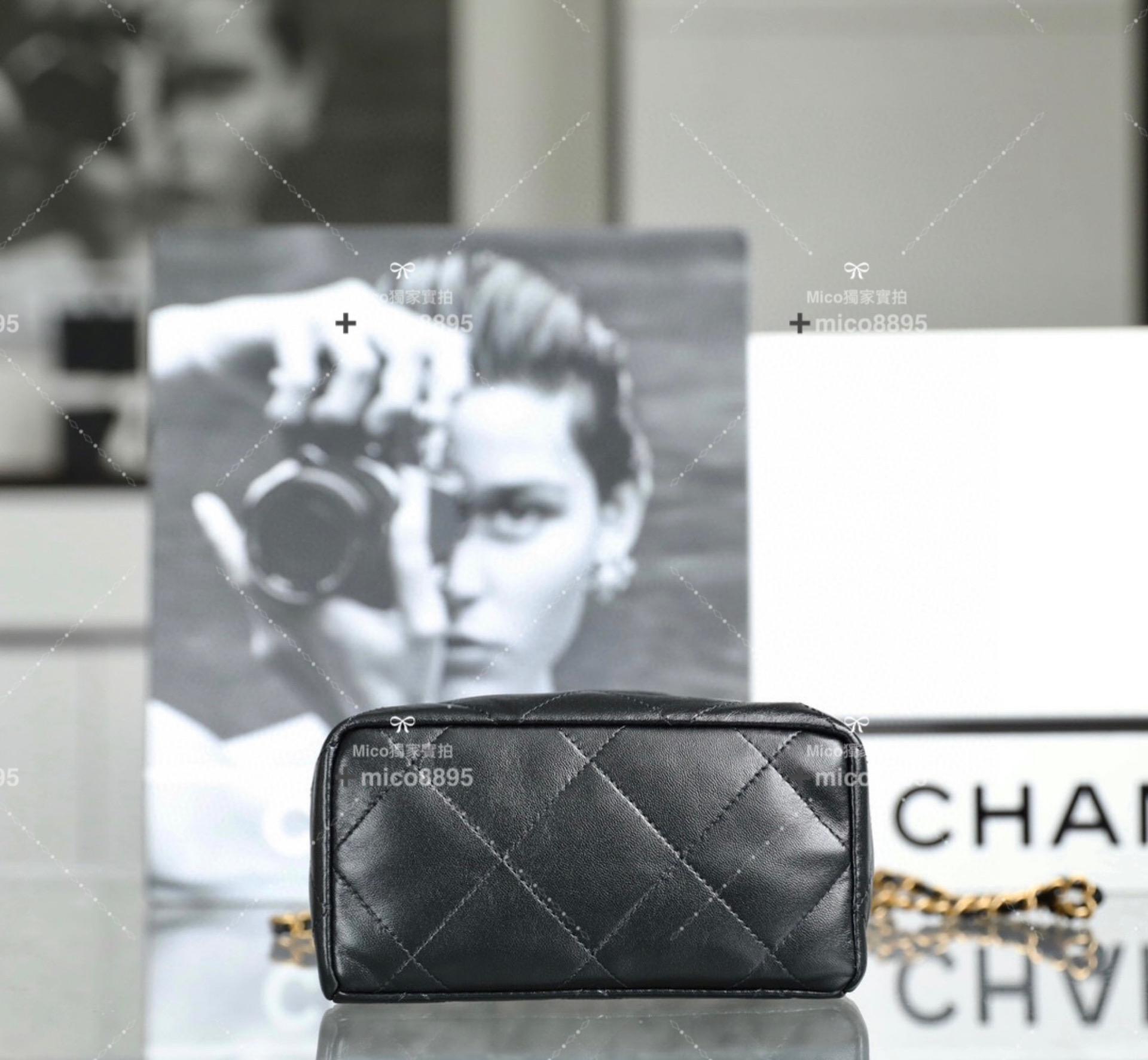 CHANEL 🌿𝟮𝟯𝗣小號 吊墜鏈條水桶包/福袋包/小福袋/寶石吊墜 小羊皮/黑色 尺寸：𝟣𝟨*𝟣𝟩*𝟩 𝖼𝗆