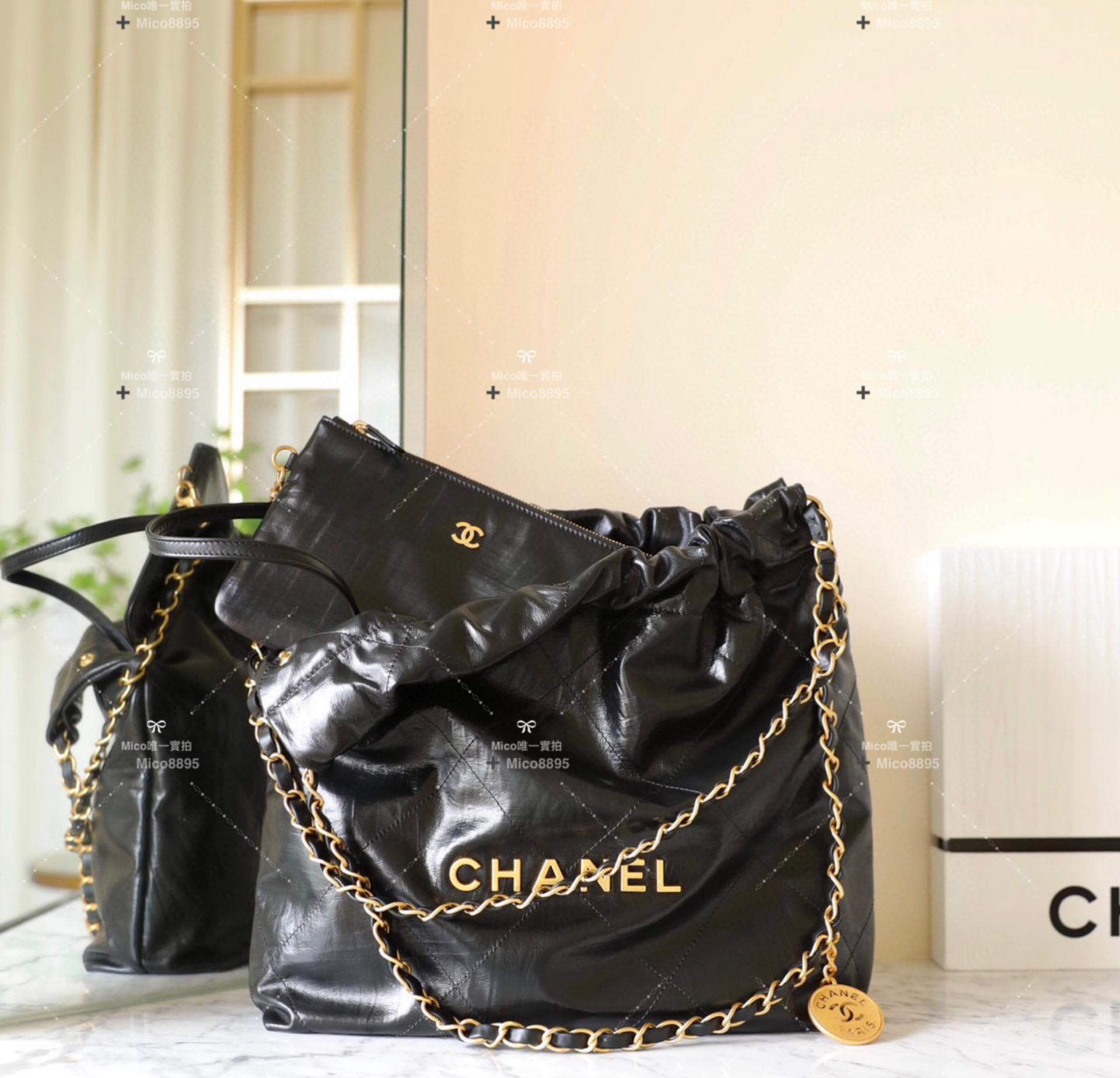 CHANEL 𝟐𝟑𝐀手工坊新品 𝟤𝟤𝖡𝖺𝗀褶皺小牛皮 購物袋 通勤包 ♥ 黑色 小號 尺寸：𝟥𝟧*𝟥𝟩*𝟩 𝖢𝖬