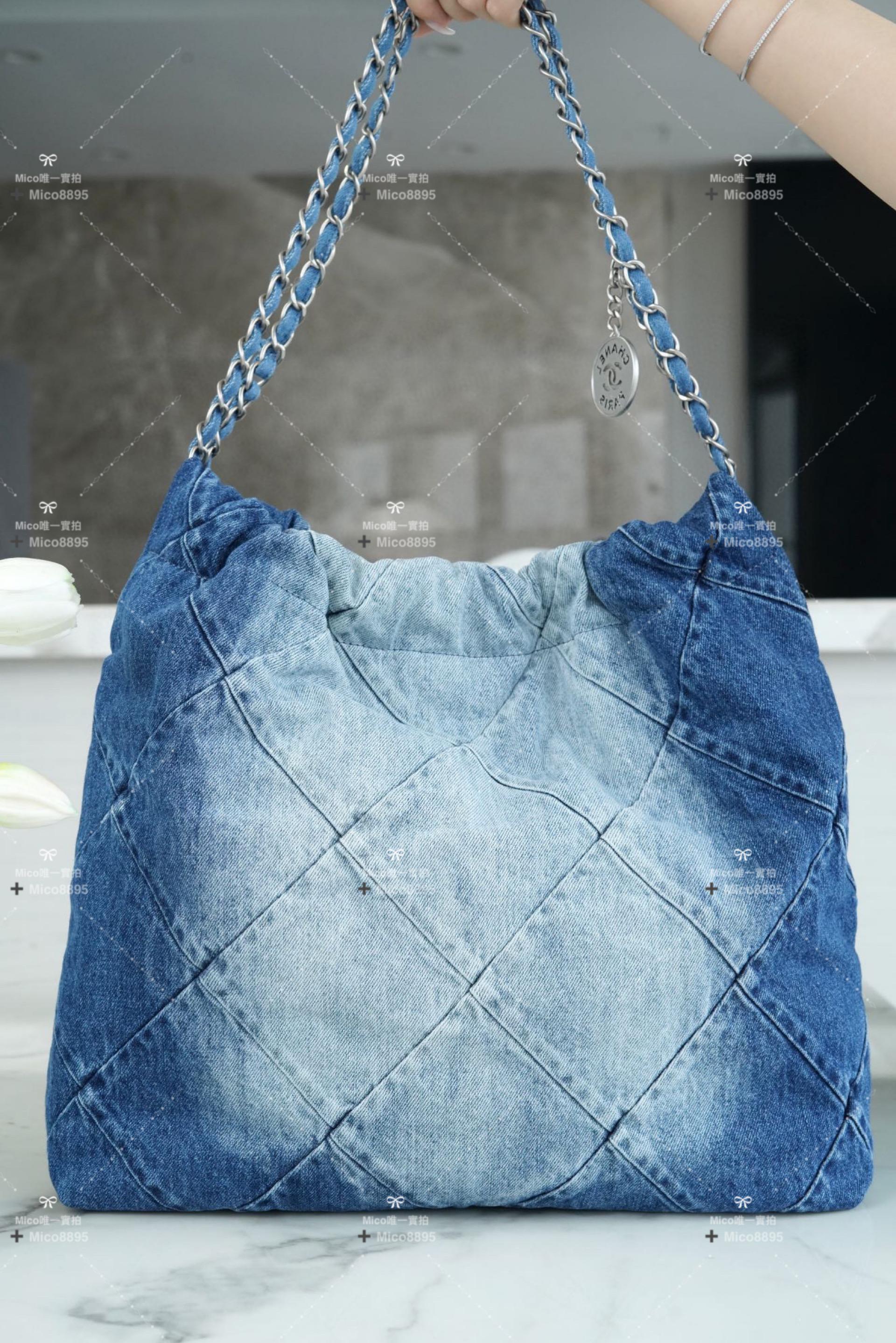 CHANEL 慵懶隨性風格 中號 丹寧/牛仔款 22Bag/22包 尺寸：39*42*8cm