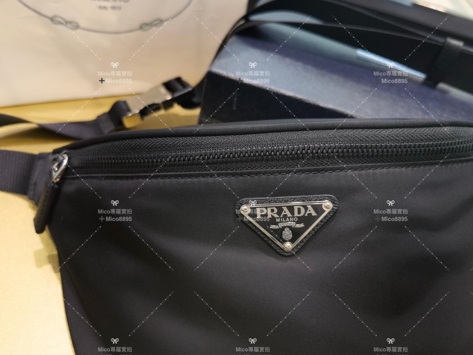 PRADA 經典簡約尼龍斜挎包/胸包 輕便簡約實用 18cm