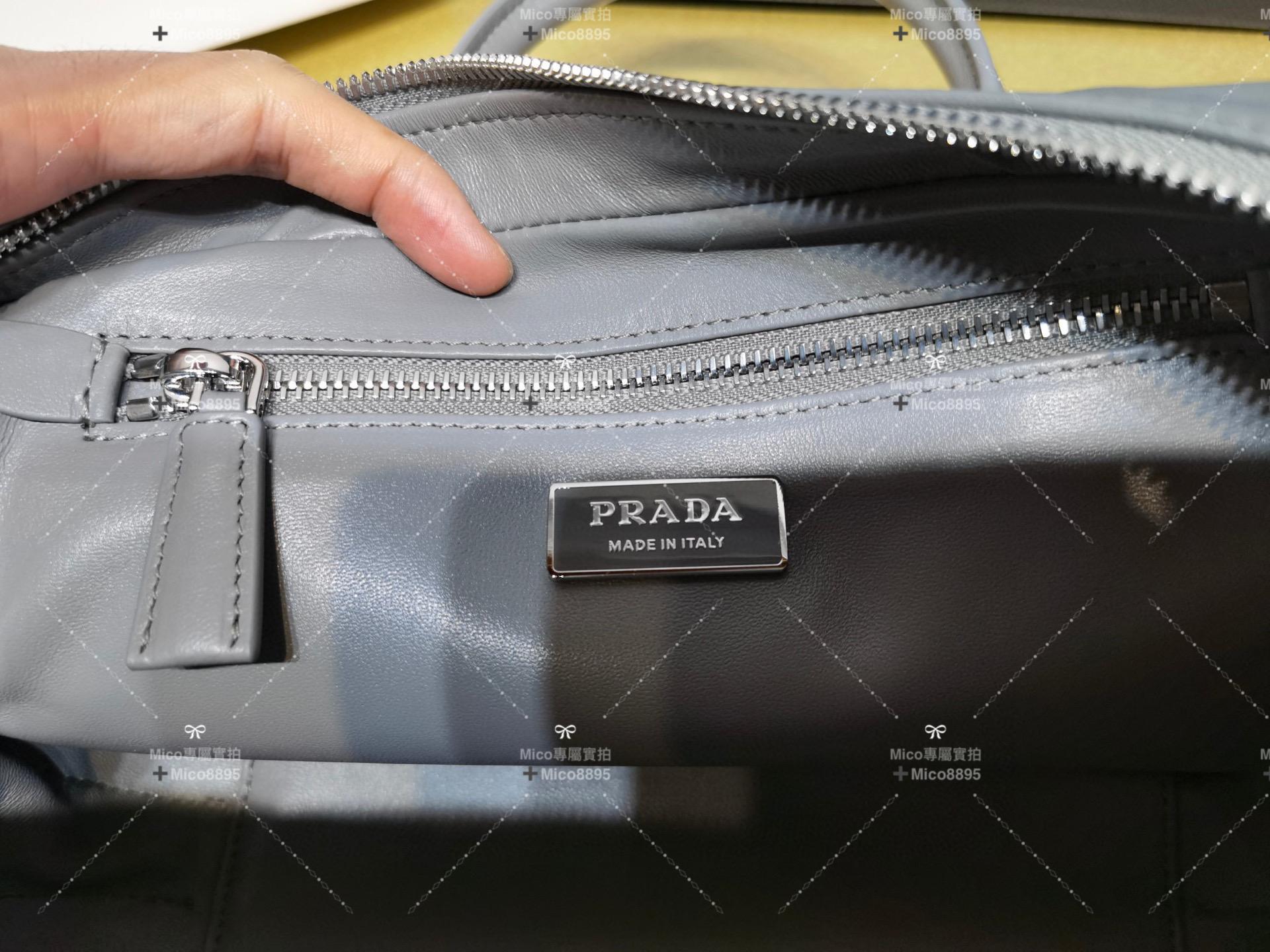 PRADA 波士頓包/女包 水泥灰色復古褶皺羊皮手提包/斜挎包 24cm