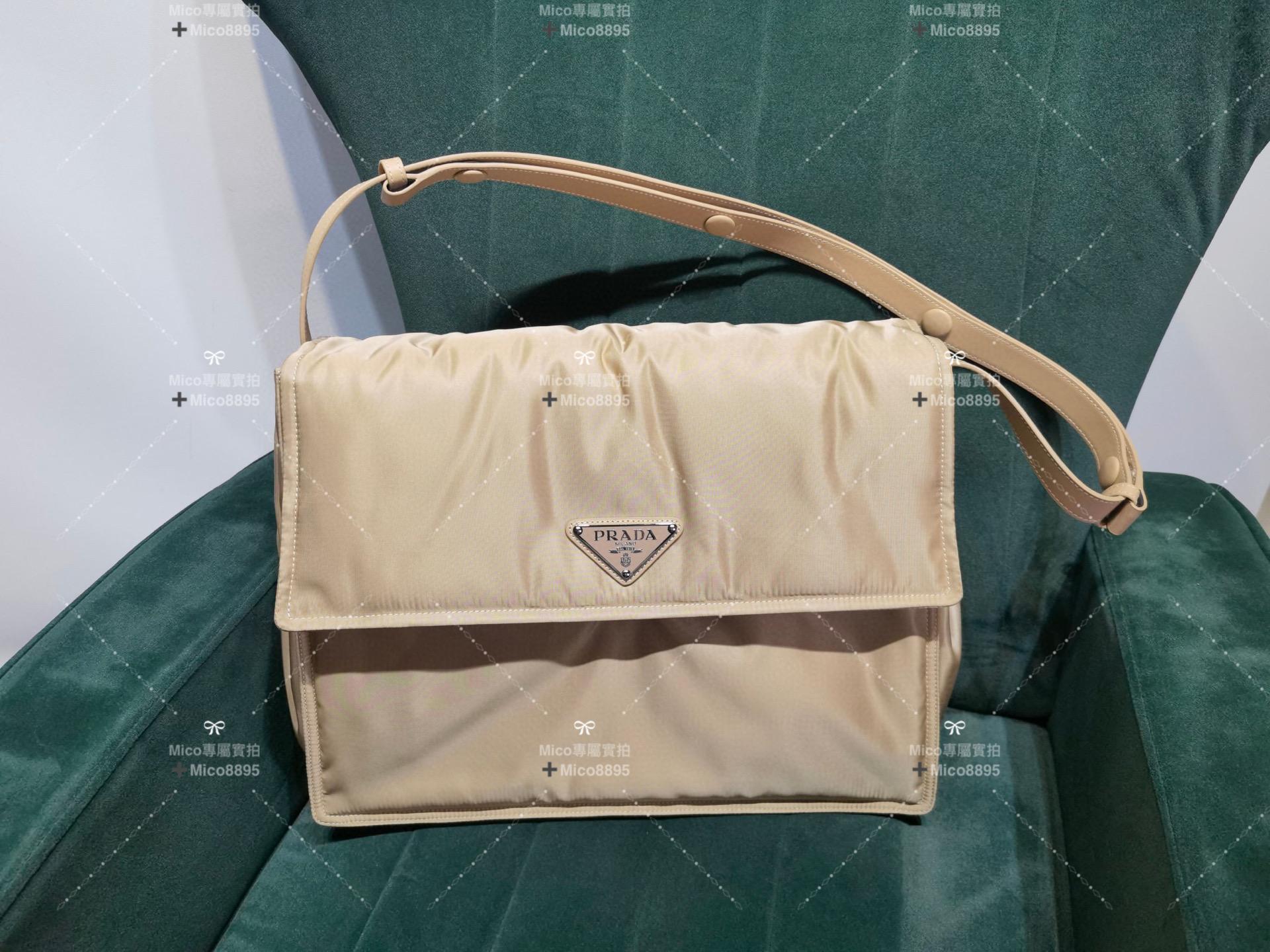 PRADA 大號 杏色 尼龍加襯斜挎包/郵差包/旅行包 男包/女包 Size:寬36x高28x底14cm