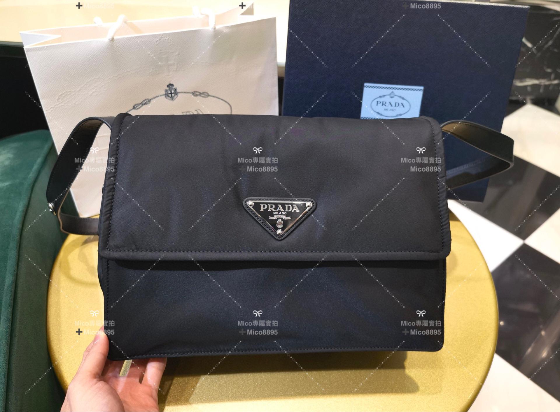 PRADA 中號 尼龍加襯斜挎包/郵差包/旅行包 男包/女包 Size:寬30x高21.5x底12cm