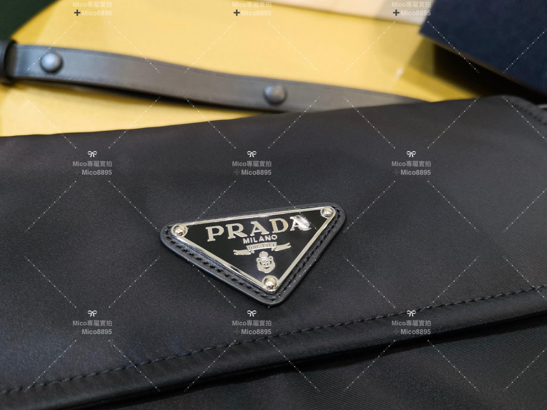 PRADA 中號 尼龍加襯斜挎包/郵差包/旅行包 男包/女包 Size:寬30x高21.5x底12cm