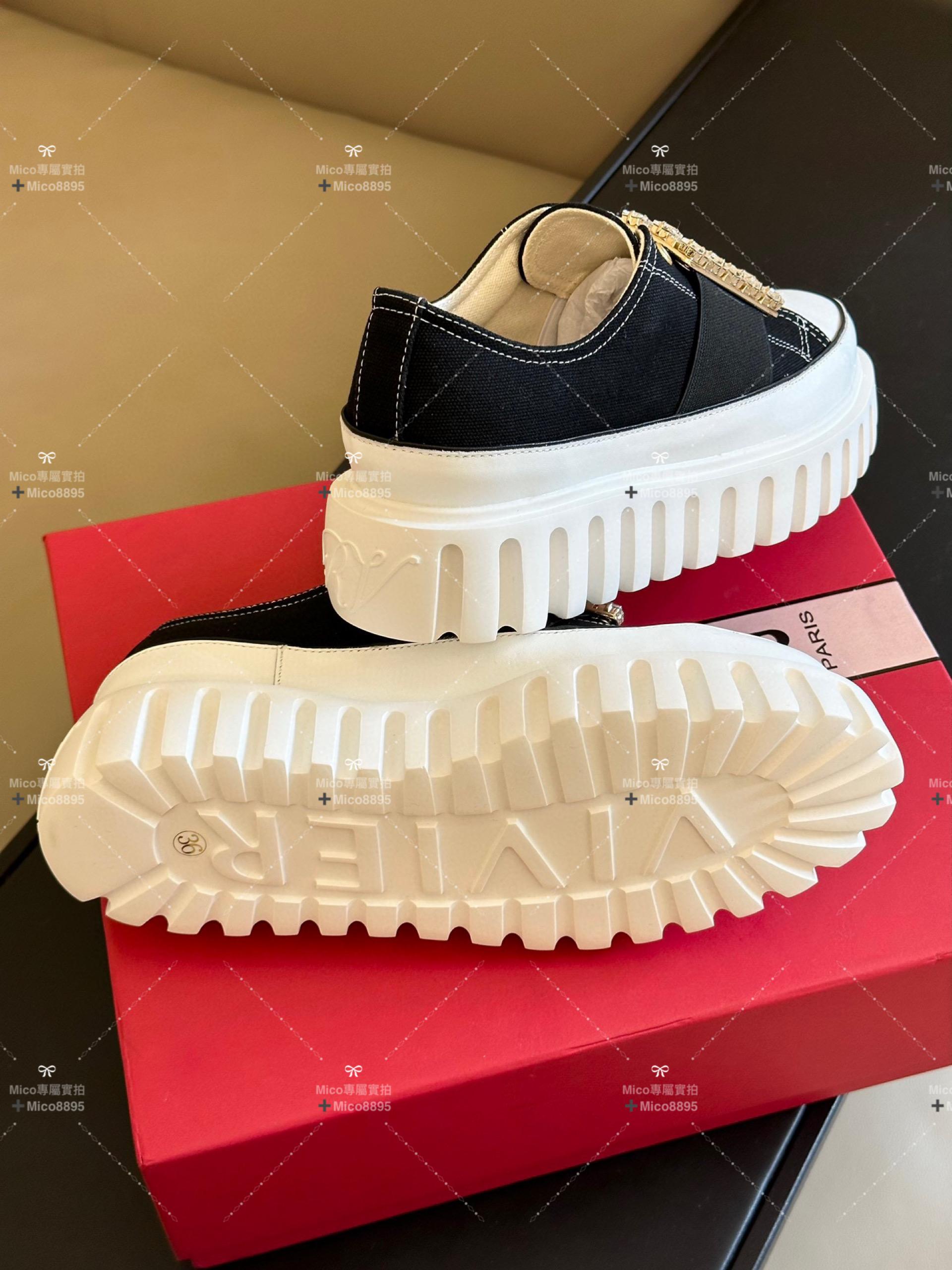 Roger Vivier RV new arrival 新款 水鑽方扣帆布鞋/厚底鞋 35-41