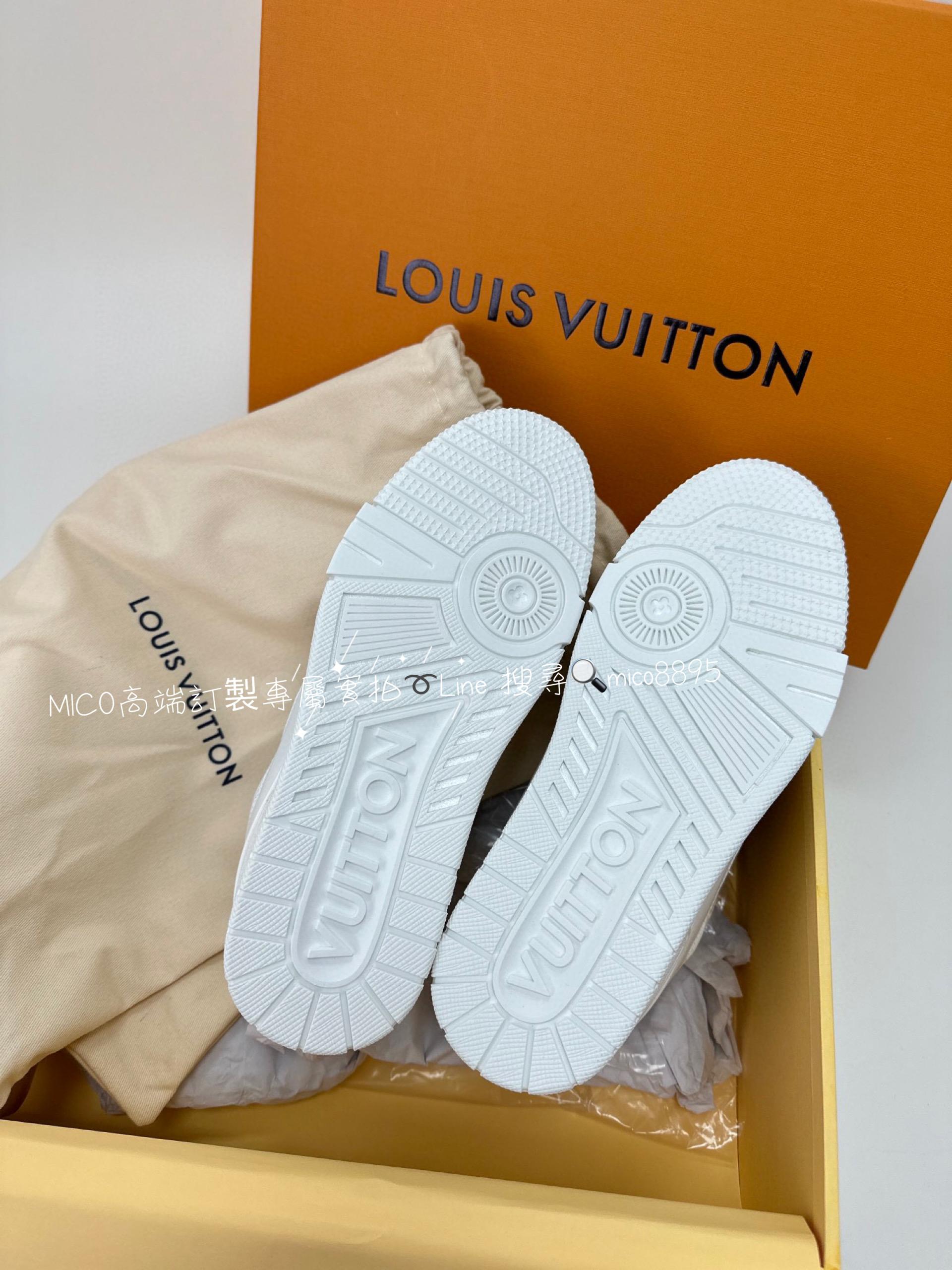 LV 皮革壓紋全白小白鞋 traine系列休閒運動鞋 size 女35-41  男38-45