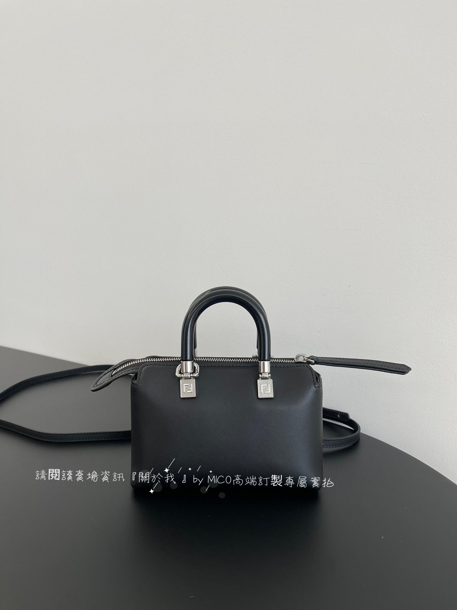 Fendi 限量版Mini ByThe Way迷你黑白配枕頭包 尺寸17x18x8cm