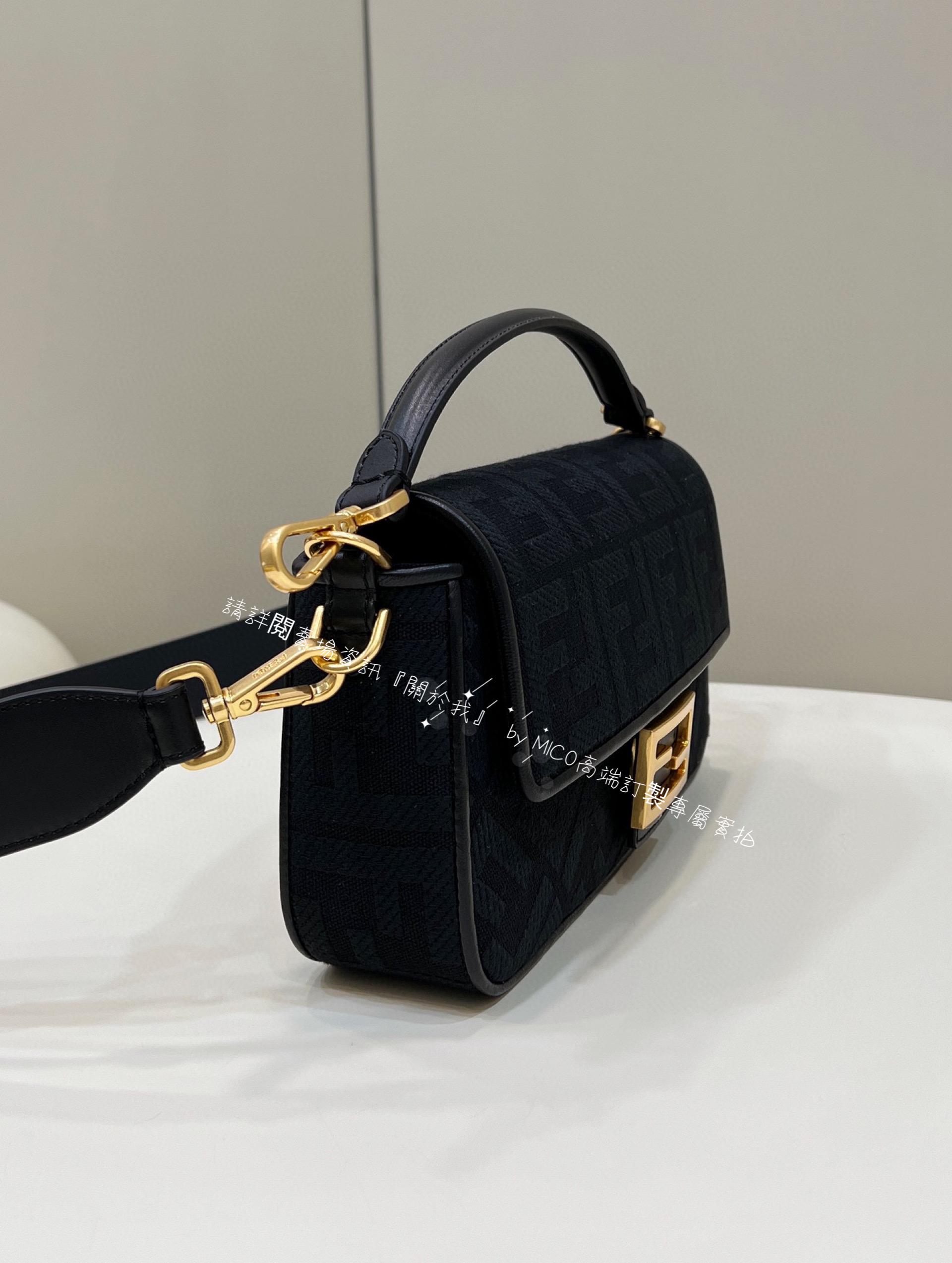 FENDI 火爆經典 經典黑色 FF帆布包款 Baguette 法棍包 28cm