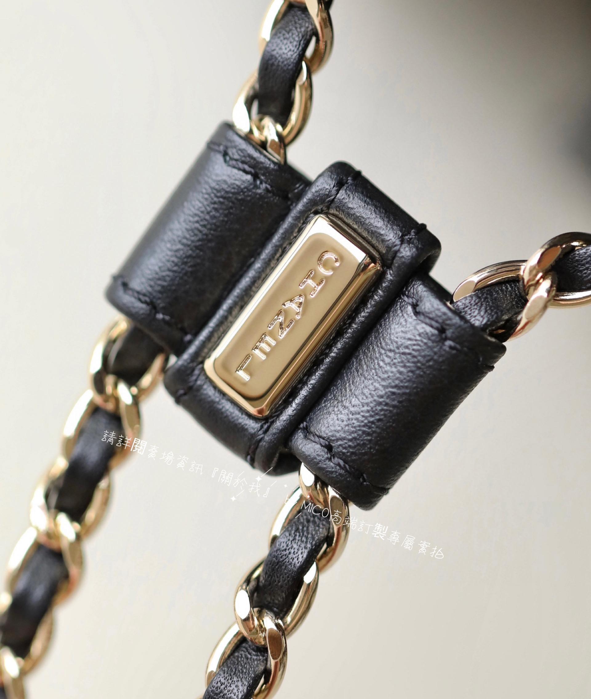 CHANEL 雙口袋青蛙背包黑色♥小號 牛皮/淡金釦 17.5cm