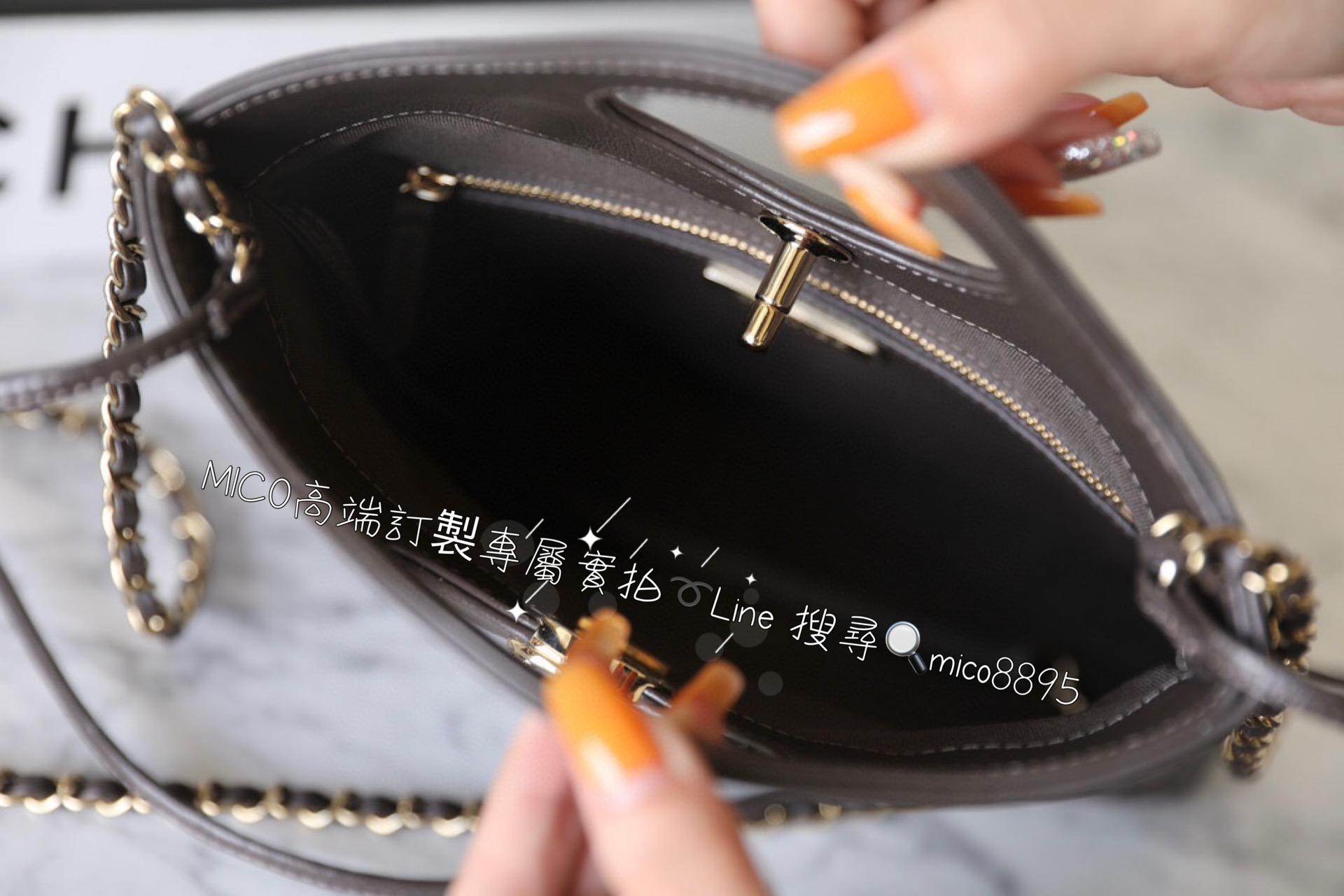 CHANEL 23a系列 31Bag 咖啡色 mini款 小牛皮 尺寸：𝟤𝟤*𝟤𝟦.𝟧*𝟧.𝟧 𝖼𝗆