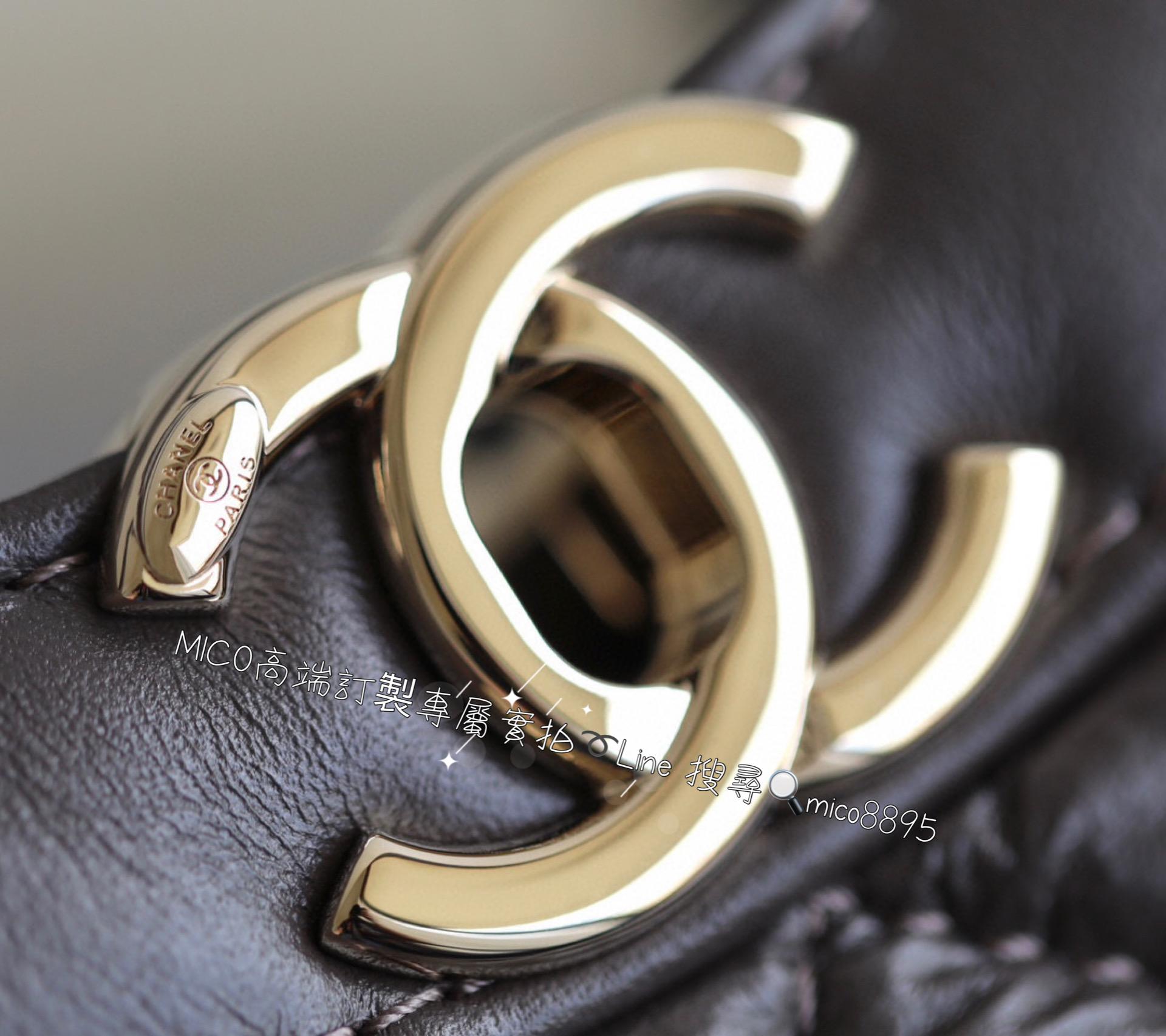 CHANEL 23a系列 31Bag 咖啡色 mini款 小牛皮 尺寸：𝟤𝟤*𝟤𝟦.𝟧*𝟧.𝟧 𝖼𝗆