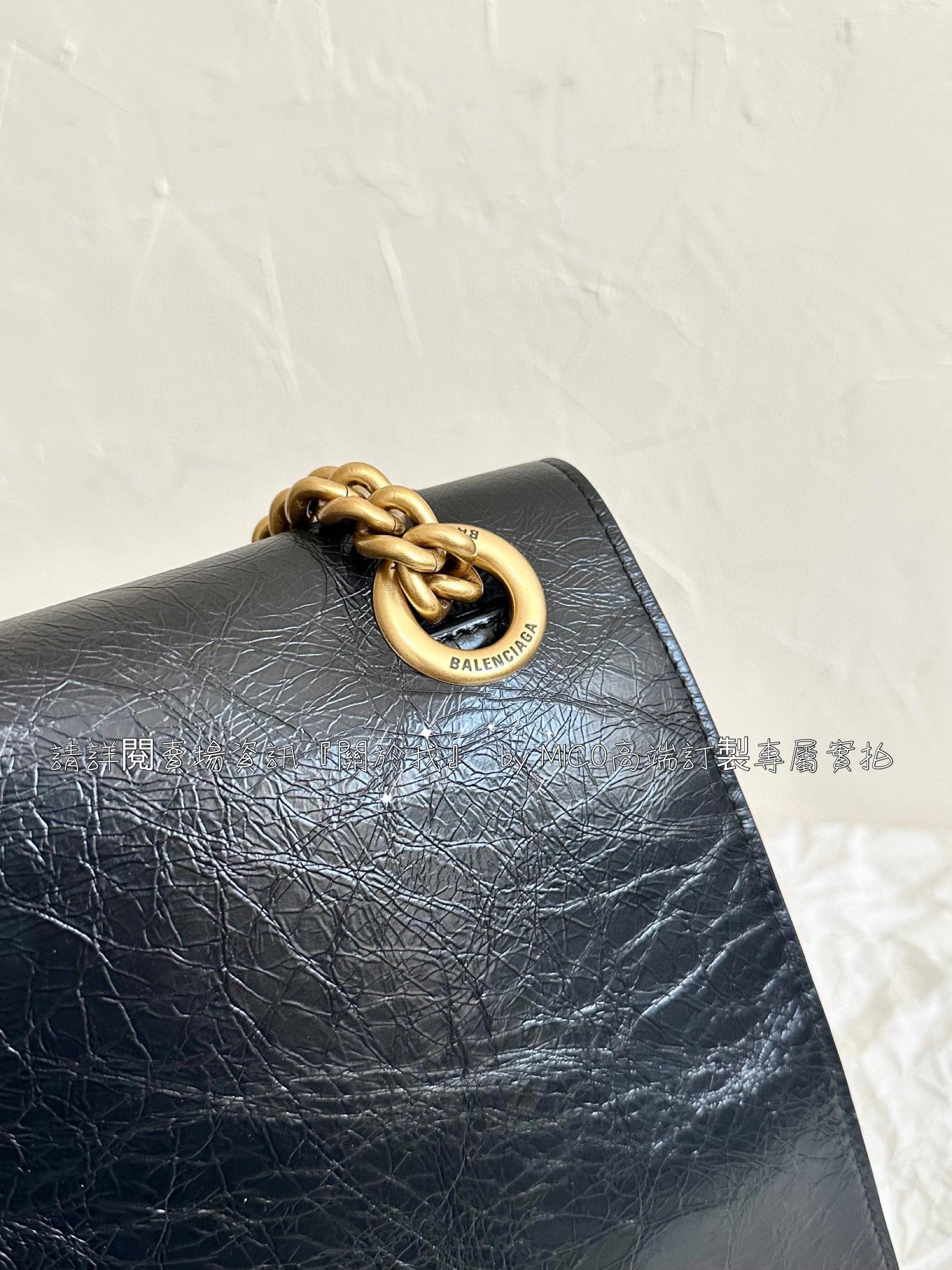 BALENCIAGA 大號/裂紋皮革/黑金 Crush 絎縫鏈條包/沙漏包 尺寸40×25×13cm