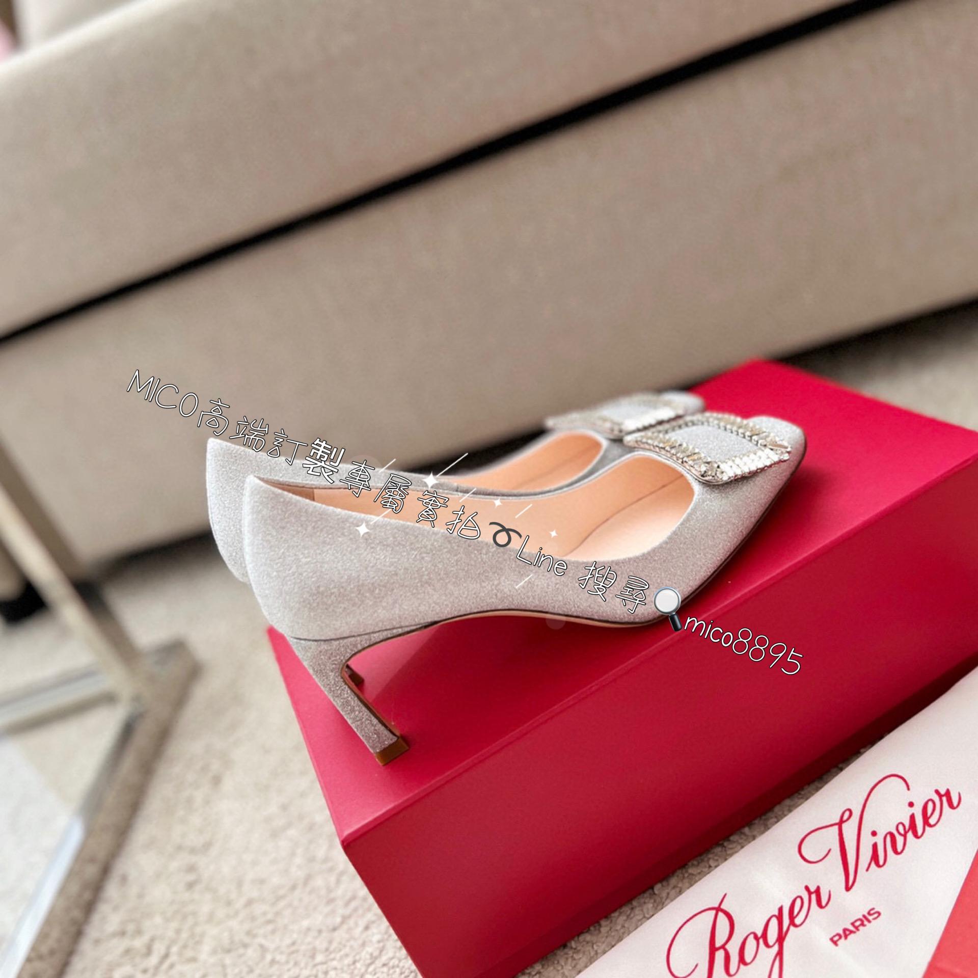 Roger Vivier 『RV』亮片銀 Trompette Crystal 水鑽方釦高跟鞋 跟高7cm/碼數35-39（34.40可定制不退換）