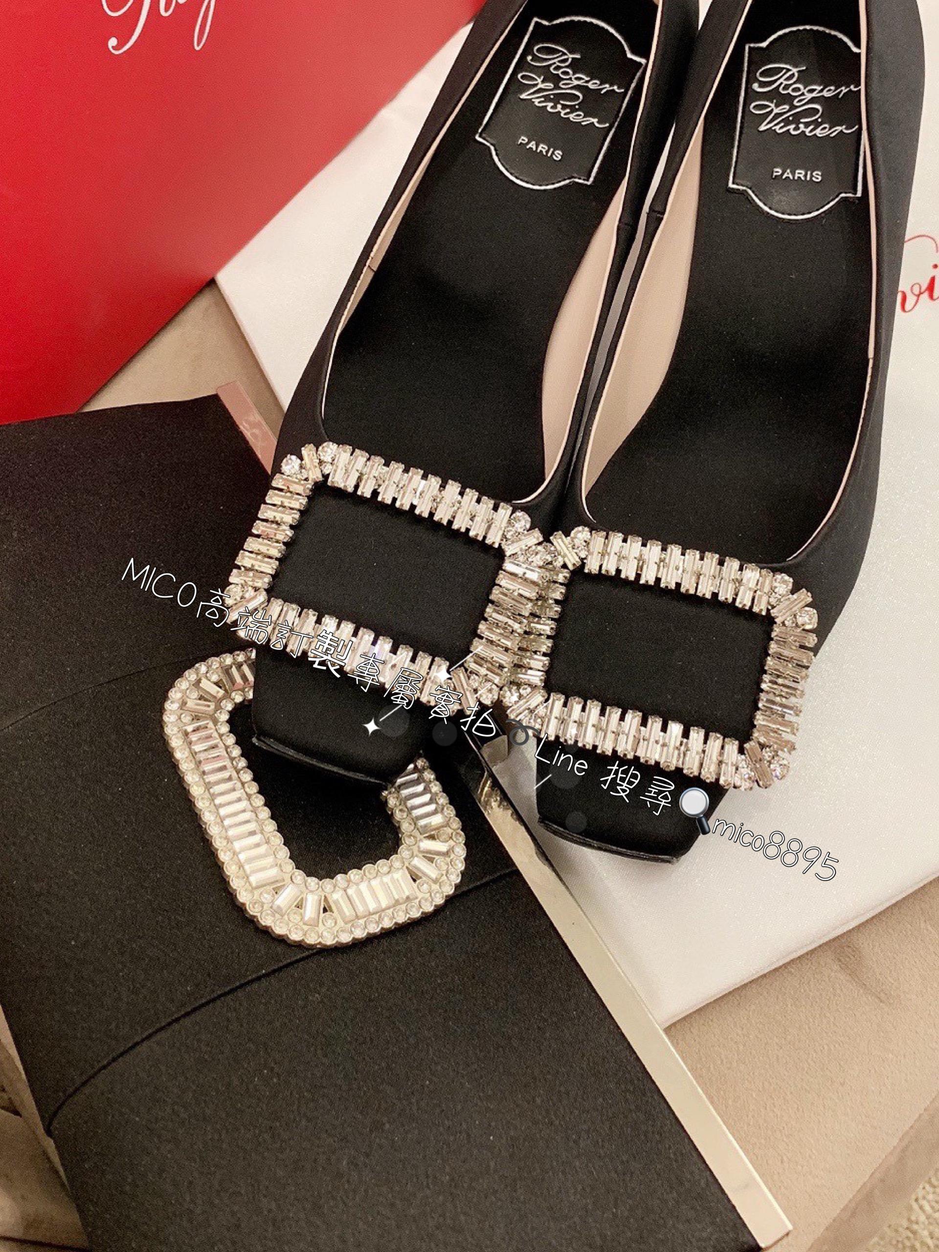 Roger Vivier 『RV』真絲款 黑色 Trompette Crystal 水鑽方釦高跟鞋 跟高7cm/碼數35-39（34.40可定制不退換）