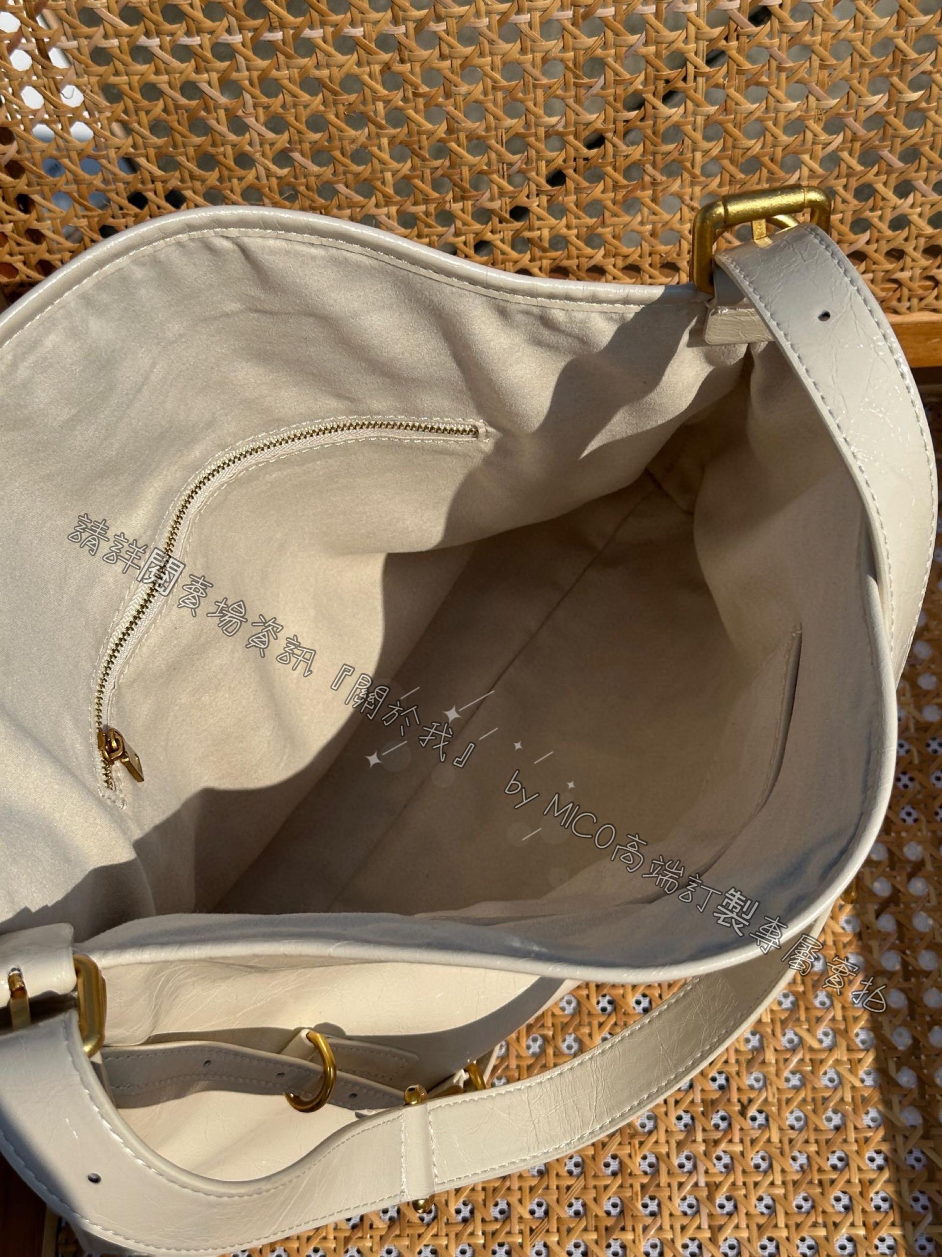 Givenchy 紀梵希 Voyou Bag 中號手袋 白色 鞣制革亮皮/牛皮 尺寸40*27*6.5cm