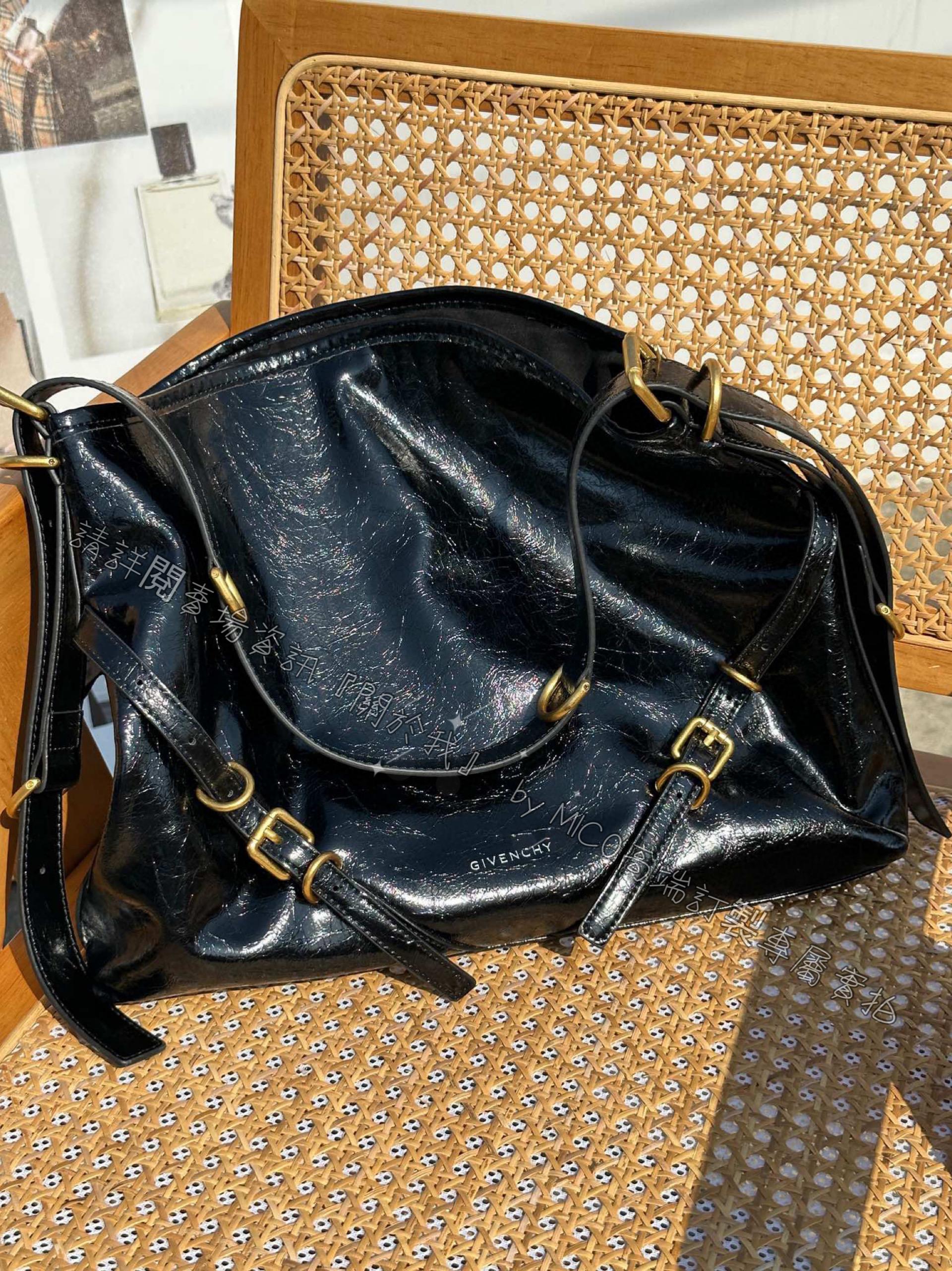 Givenchy 紀梵希 Voyou Bag 中號手袋 黑色 鞣制革亮皮/牛皮 尺寸40*27*6.5cm