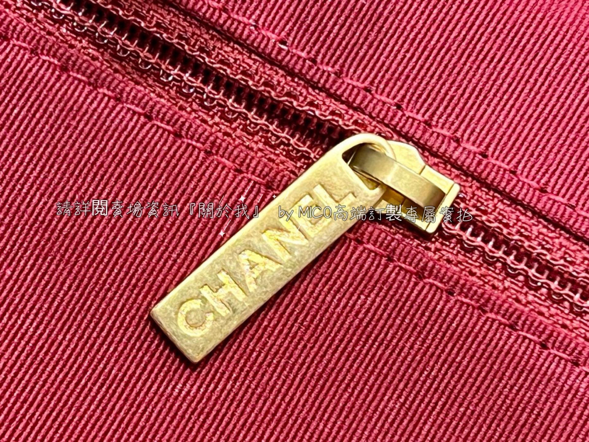 CHANEL 22A 高級手工坊系列 金幣hobo腋下包 黑色/荔枝牛皮 尺寸21*25*7.5cm