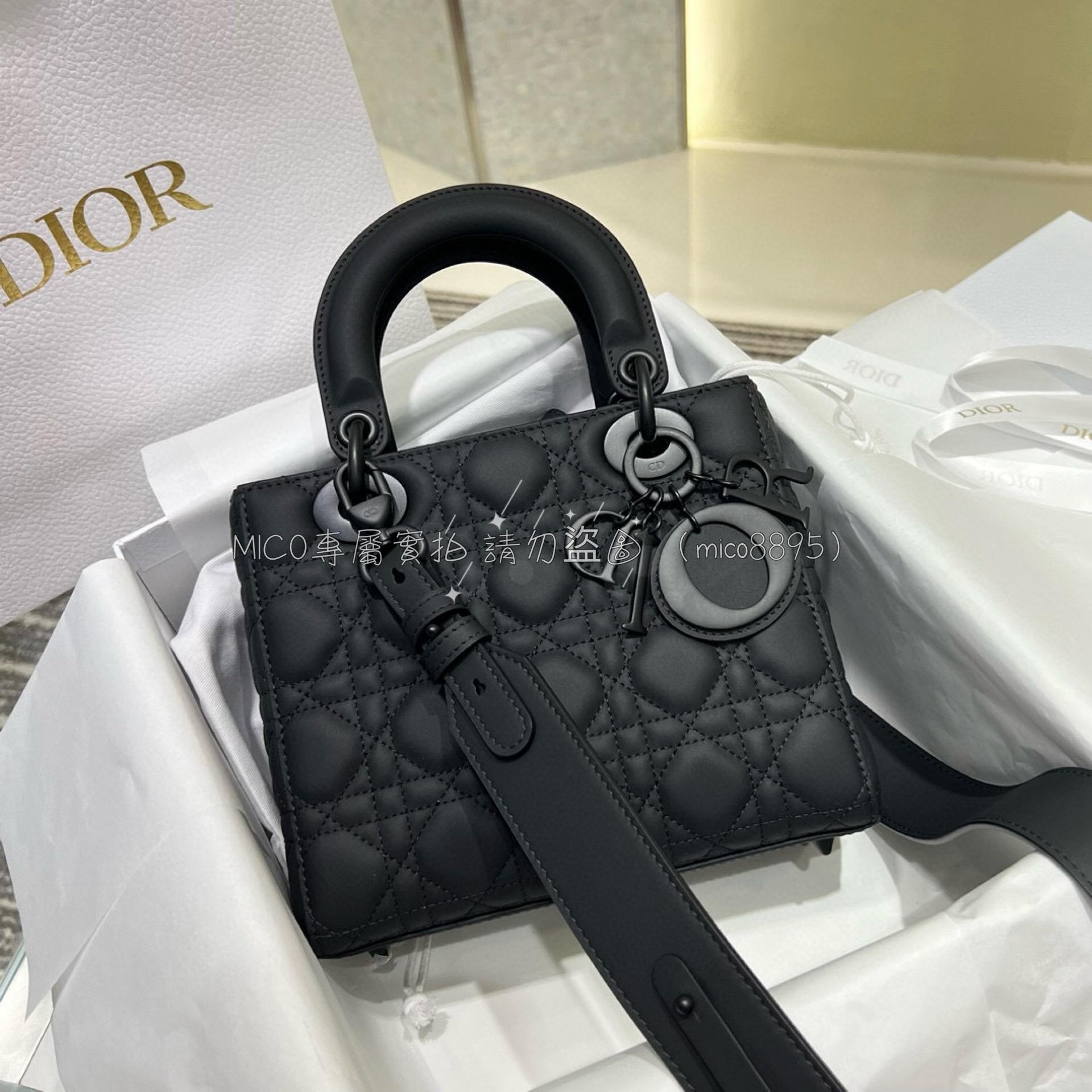 Dior 磨砂黑色 四格黛妃包 LadyDior 20cm