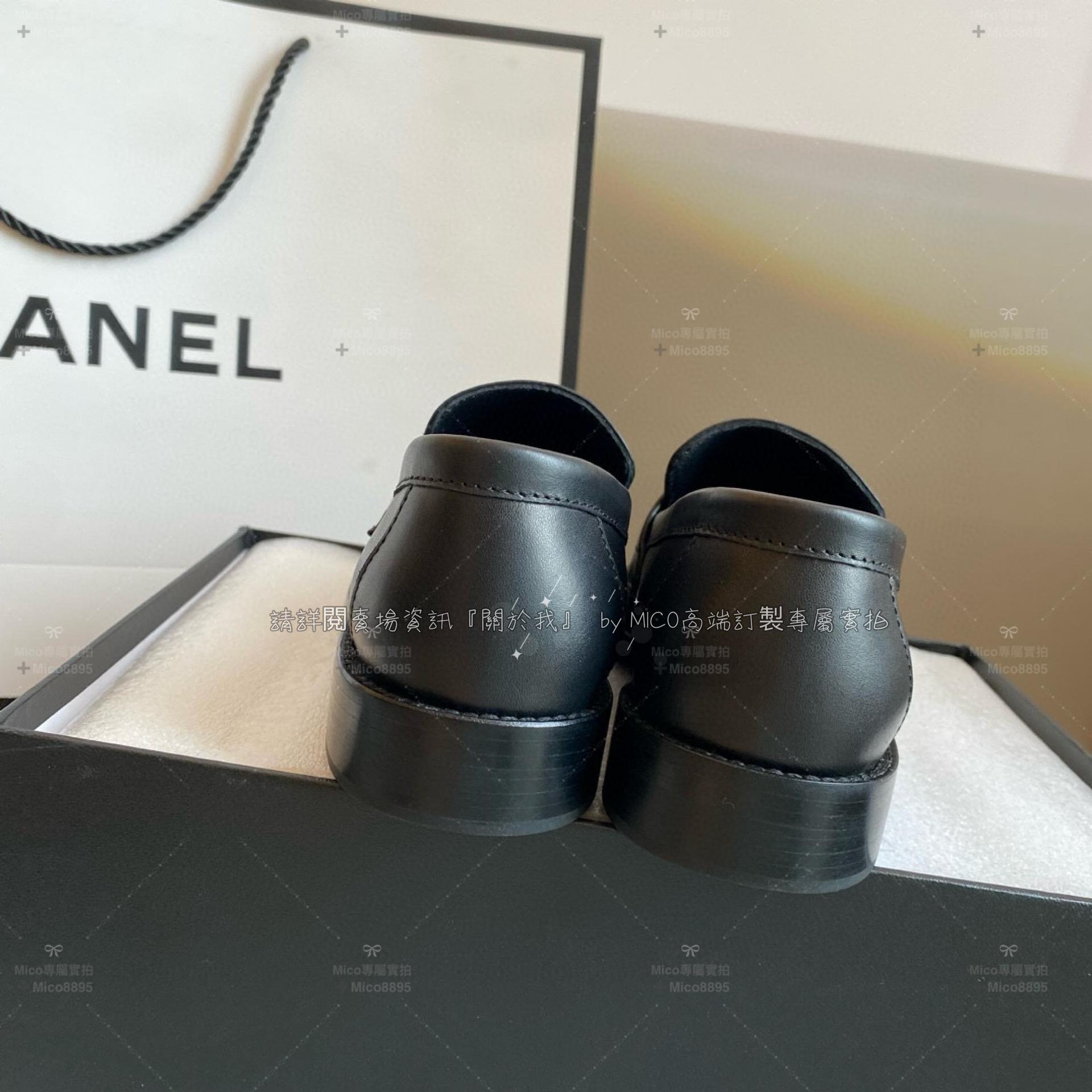 CHANEL 香奈兒 23B 厚底5cm 霧面牛皮黑白配色/金釦 樂福鞋 35-39可訂40