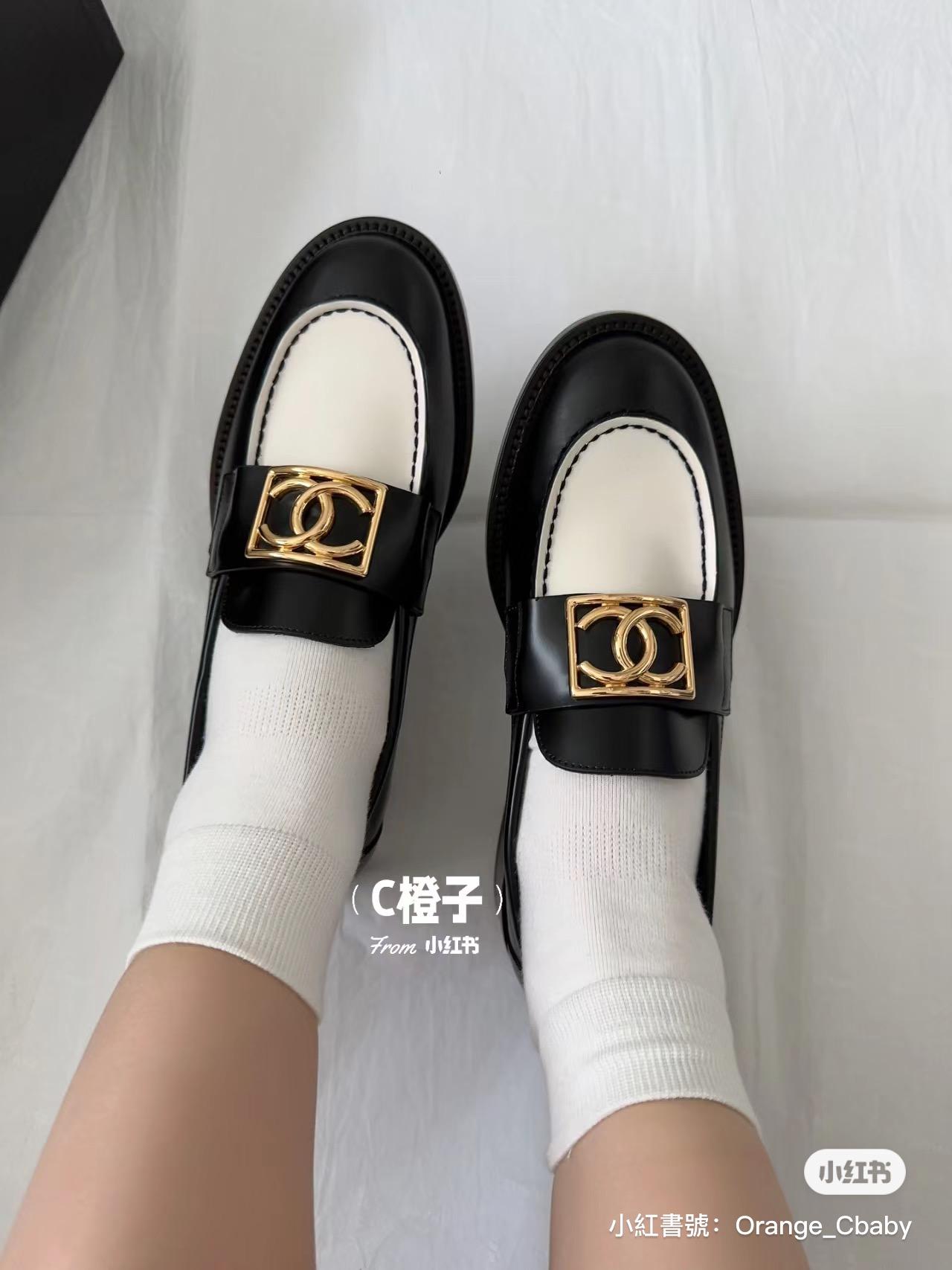 CHANEL 香奈兒 23B 厚底5cm 霧面牛皮黑白配色/金釦 樂福鞋 35-39可訂40