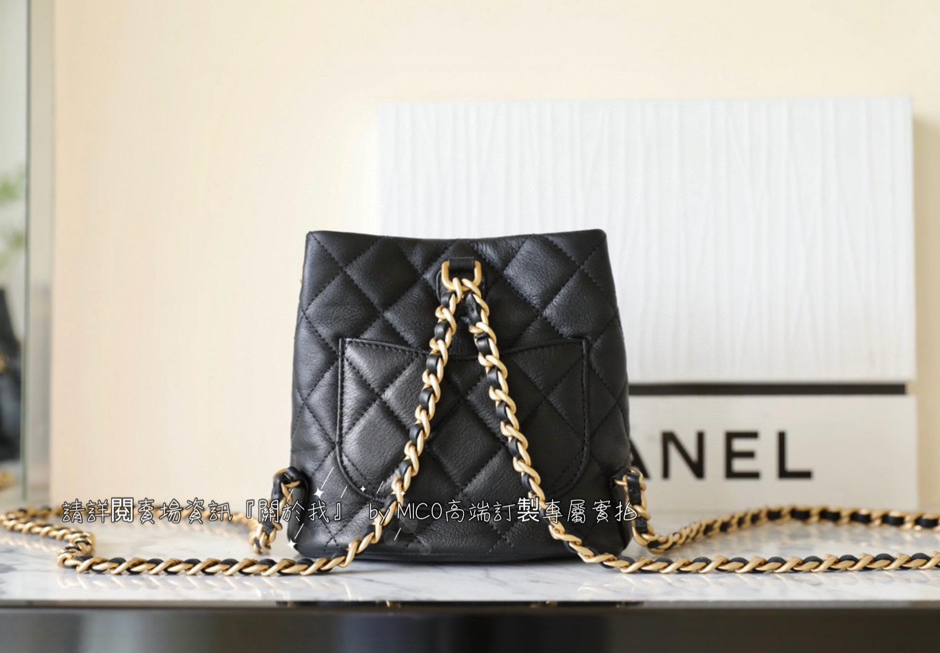 Chanel 23A手工坊系列 黑色小牛皮子母雙肩包/背包 16.5cm