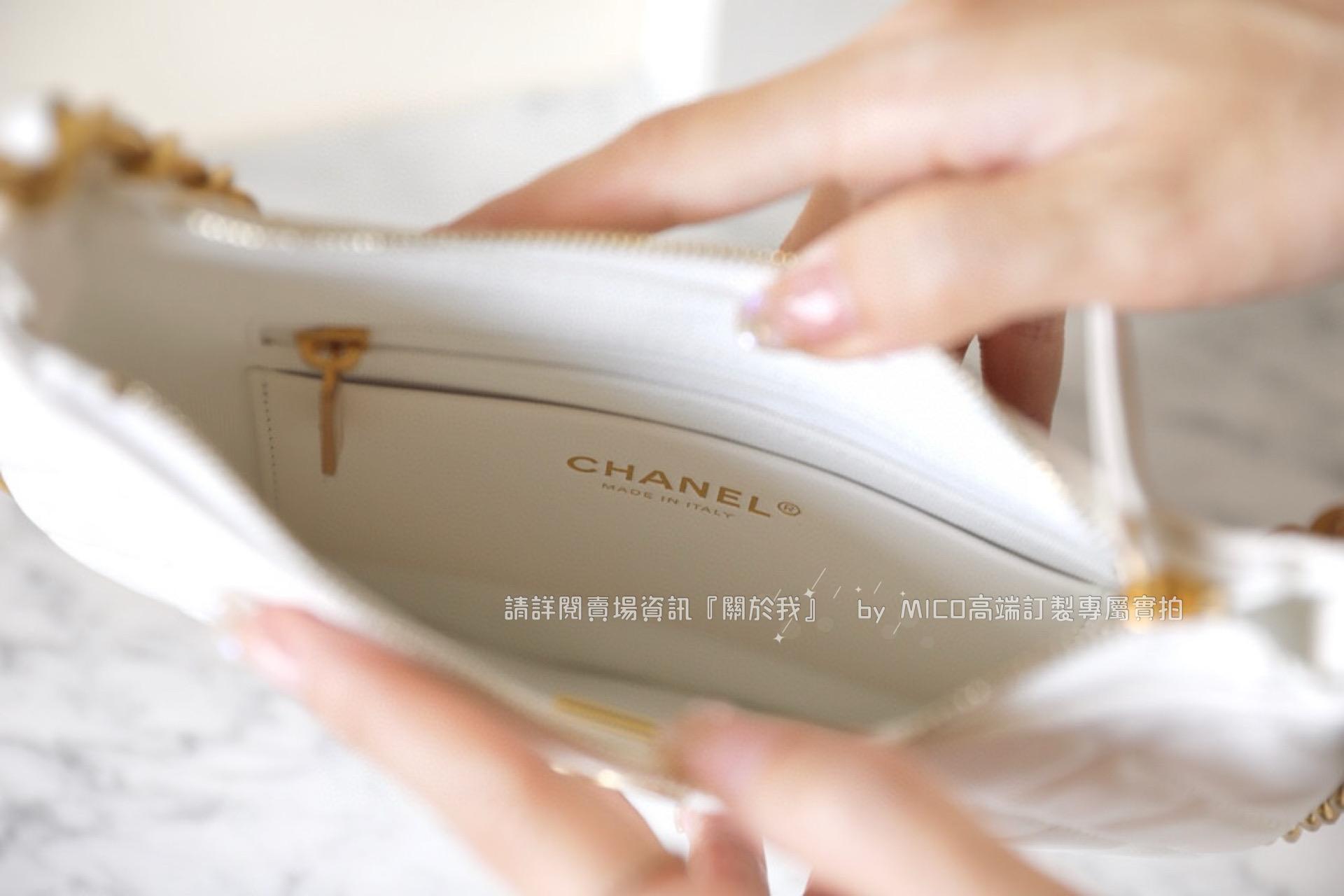 CHANEL 23B季節款 白色 小號嬉皮HoboBag 彎月包/月亮包 尺寸𝟣𝟧*𝟤𝟥.𝟧*𝟤 𝖼𝗆