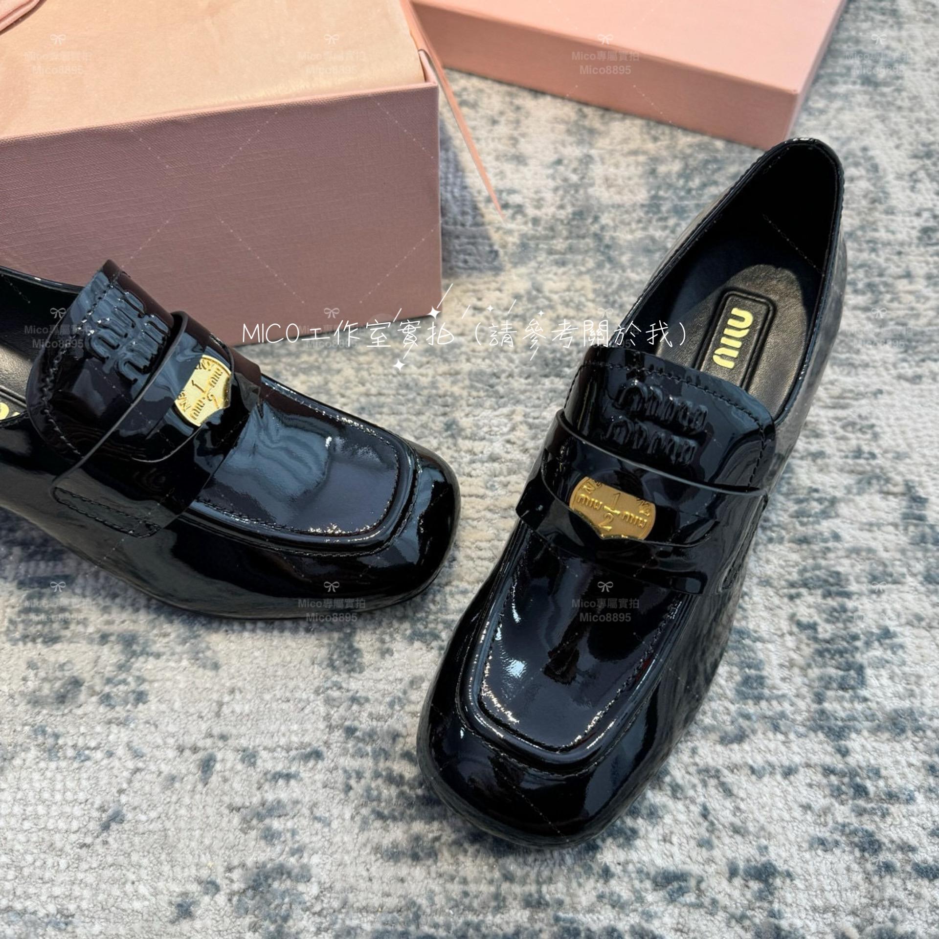 Miumiu 學院風 黑色漆皮金幣高跟樂福鞋 6.5cm 35-39