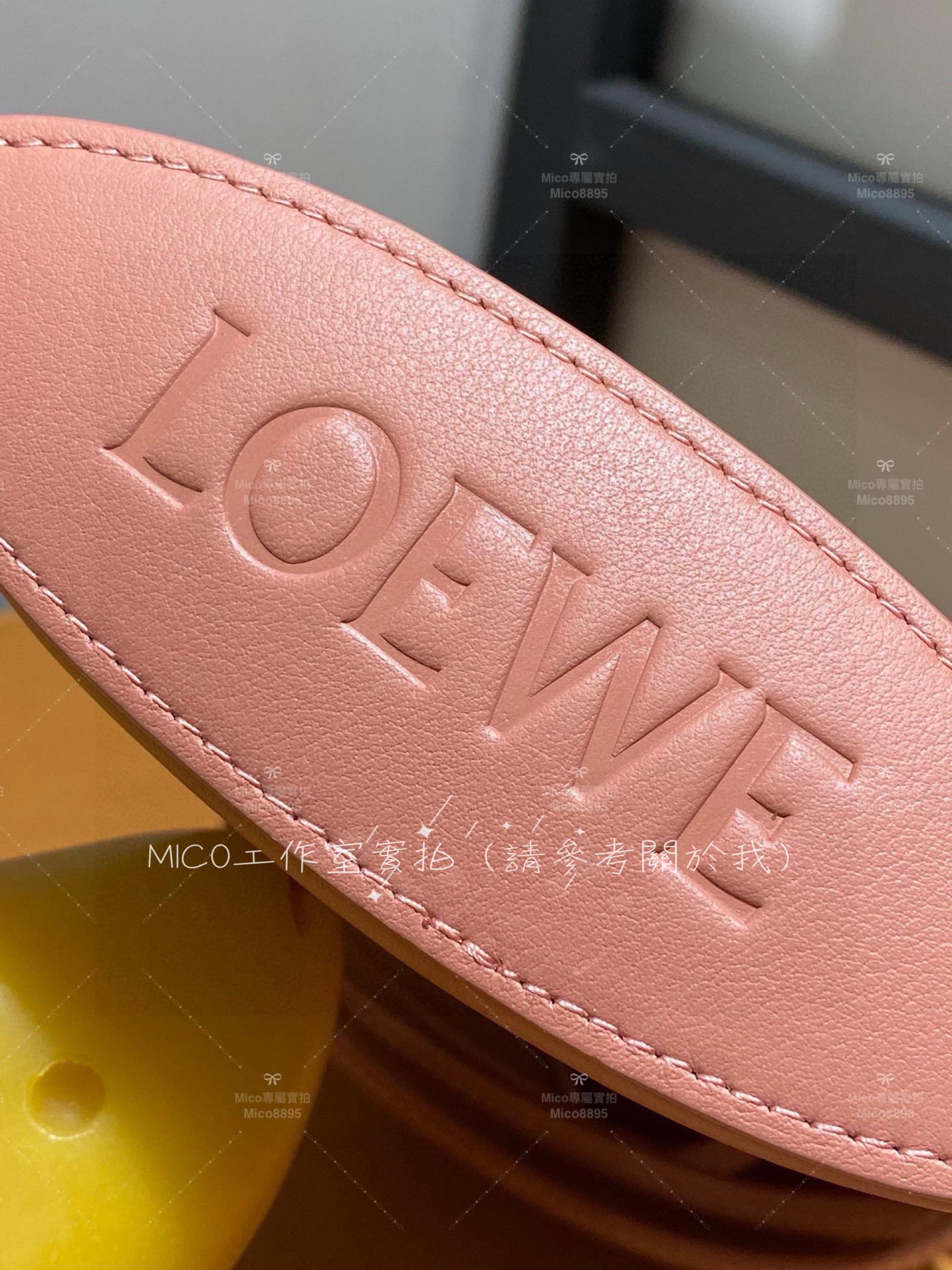 Loewe 乾燥玫瑰粉 Anagram 立體Logo Dice Pocket手機包 20.5cm