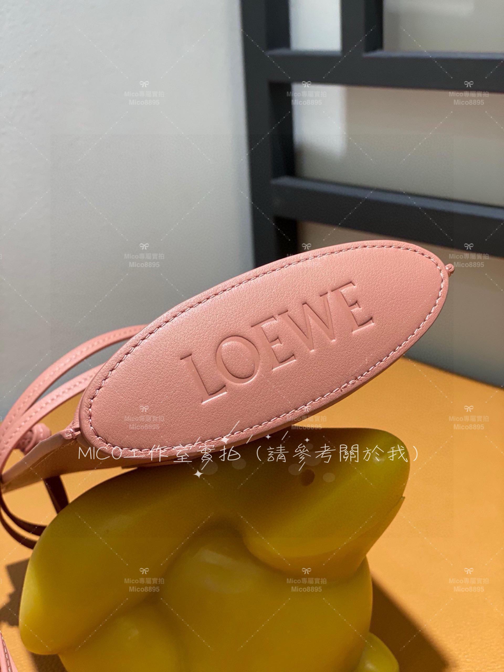 Loewe 乾燥玫瑰粉 Anagram 立體Logo Dice Pocket手機包 20.5cm