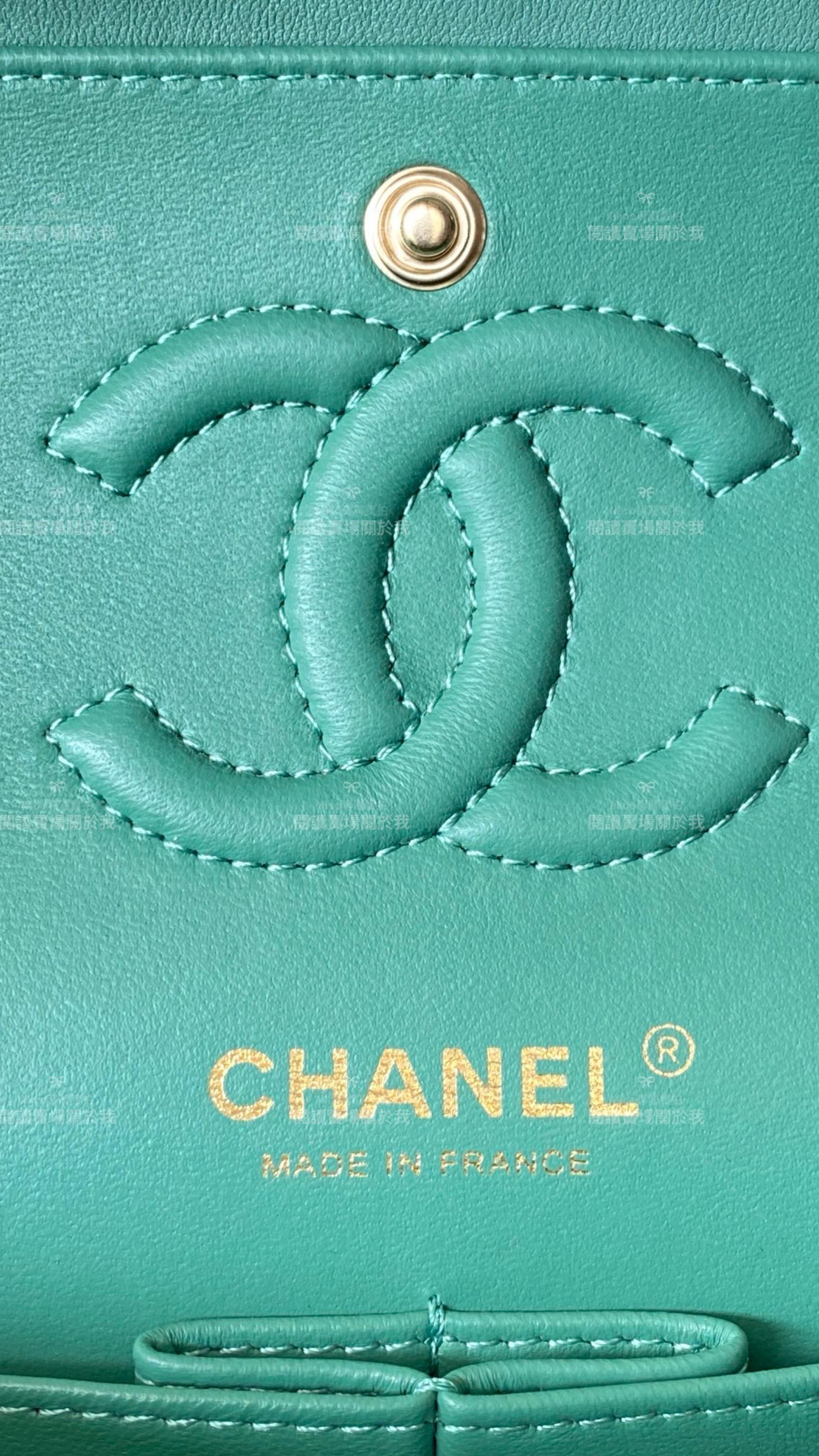 CHANEL 莫蘭迪綠色/香檳金扣/23cm 羊皮 經典CF mini Flap