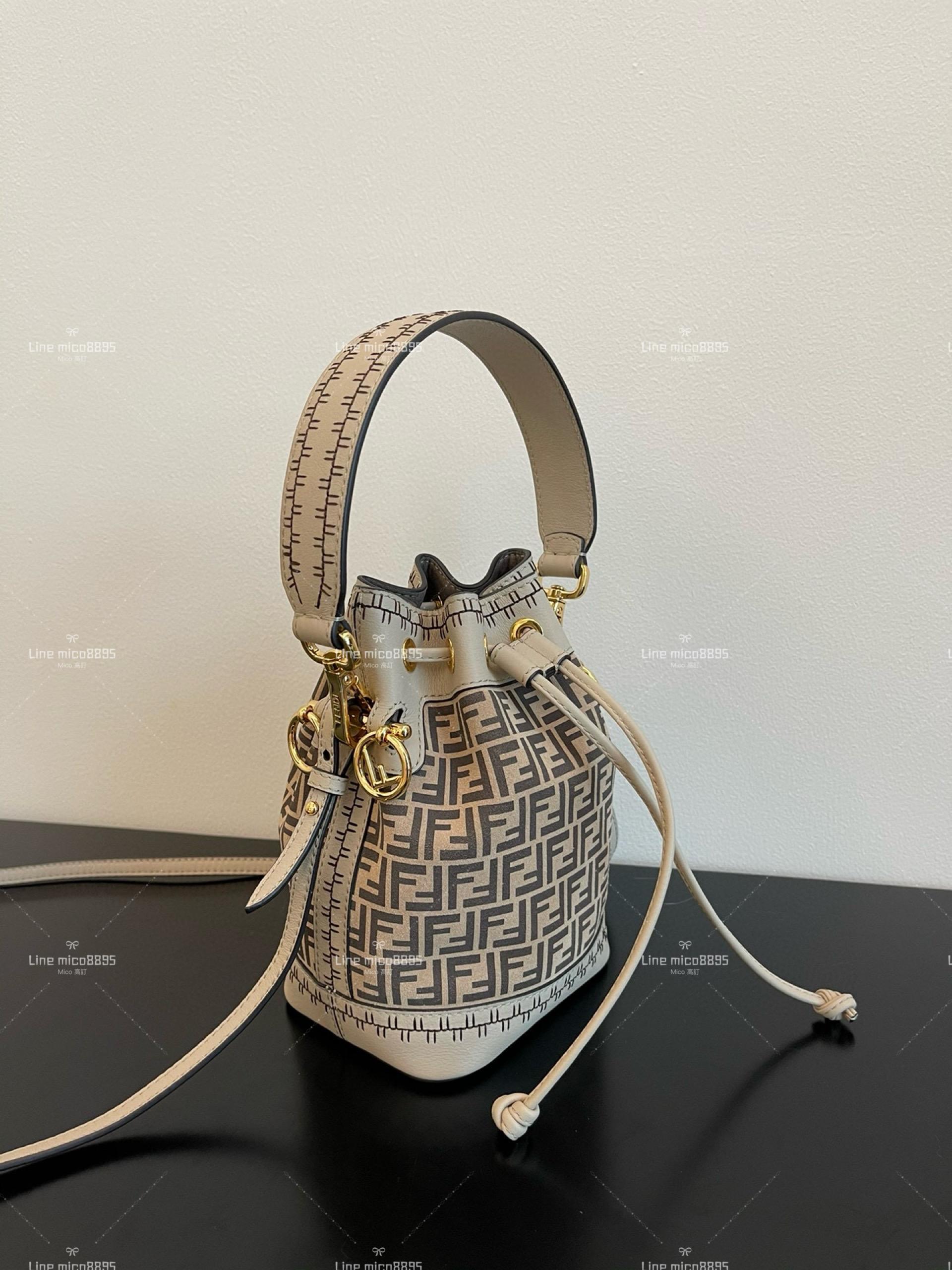 Fendi 芬迪新款 mon tresor bag 麂皮水桶包 经典老花水桶包身采用麂皮材质显得更复古时髦