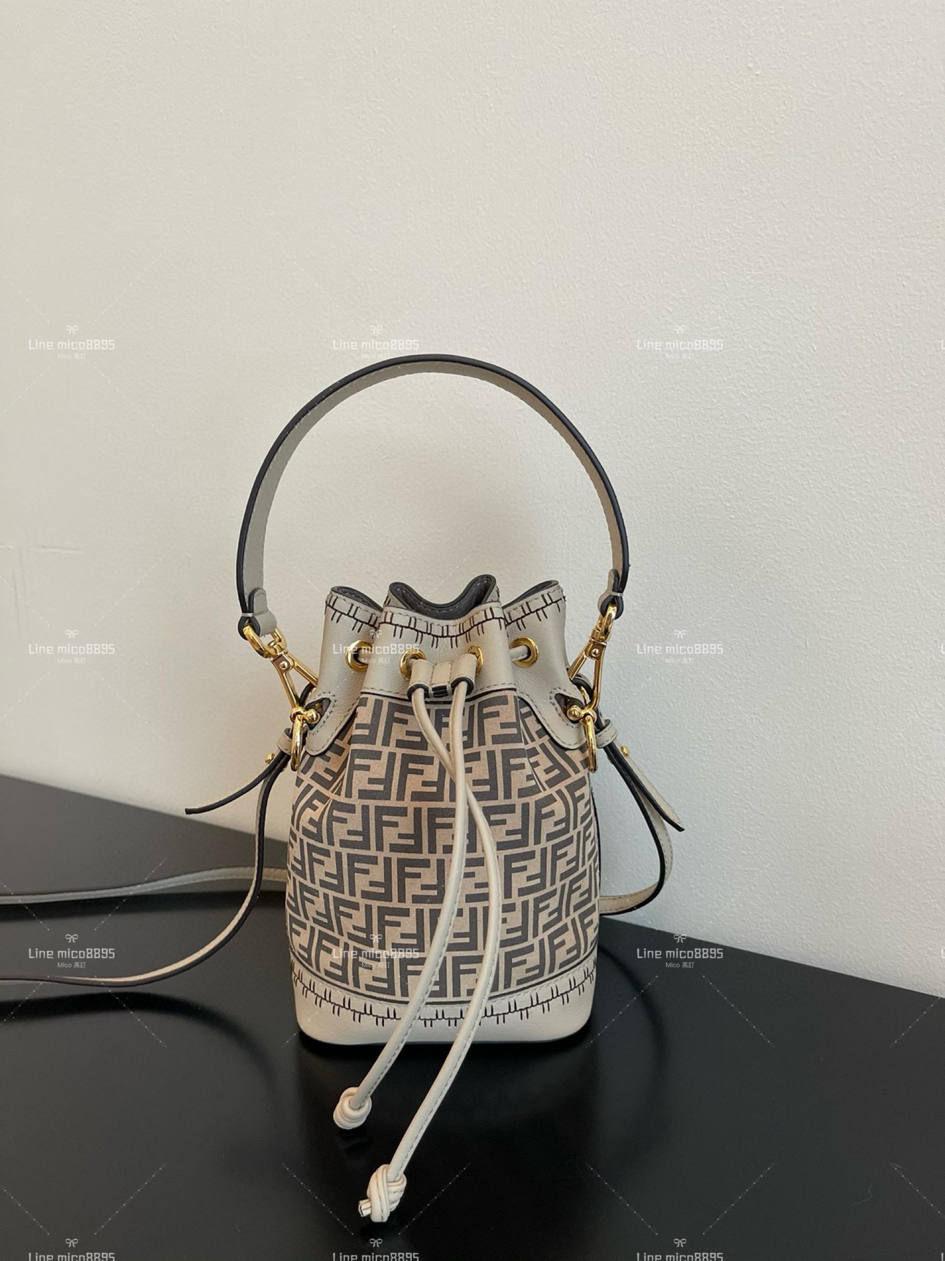 Fendi 芬迪新款 mon tresor bag 麂皮水桶包 经典老花水桶包身采用麂皮材质显得更复古时髦