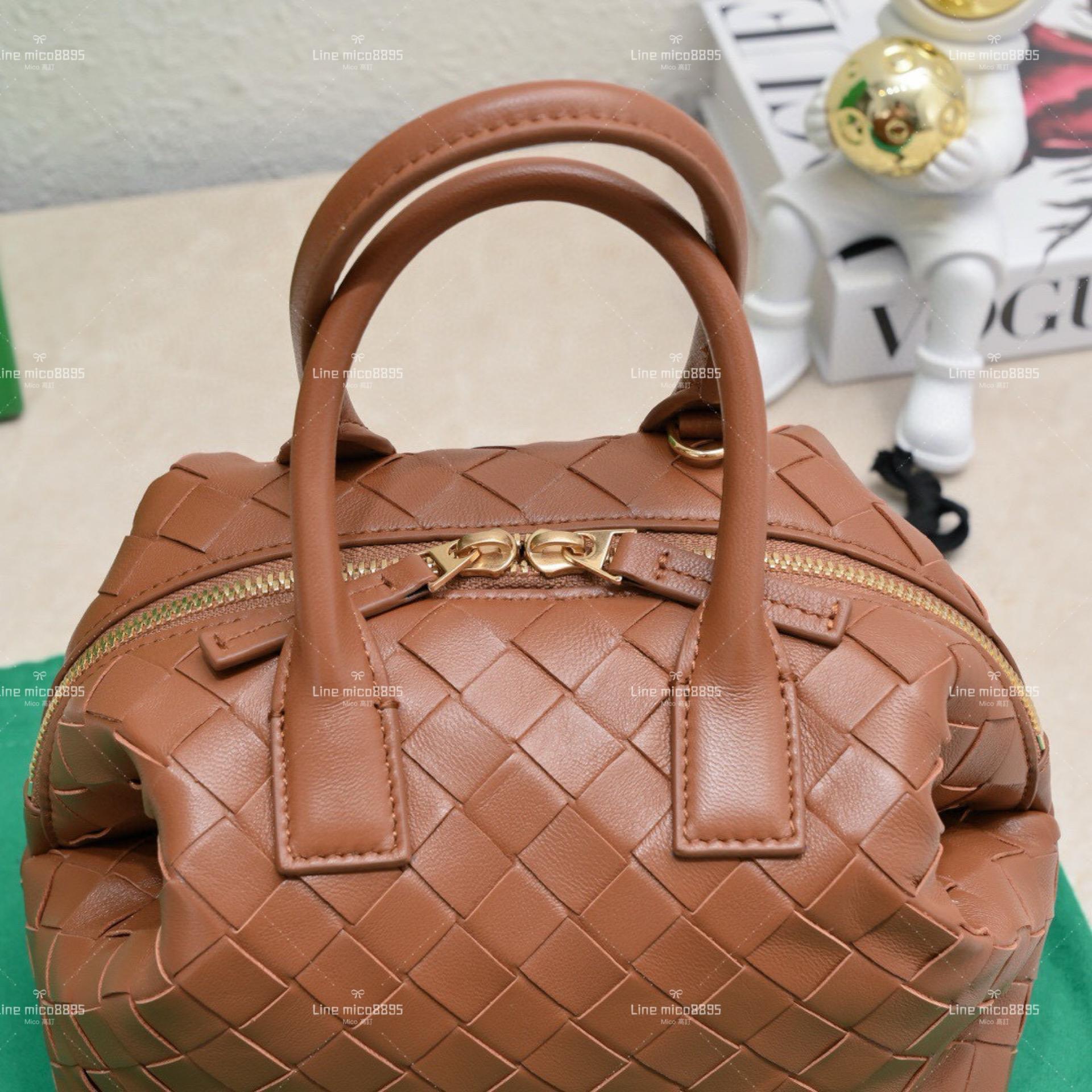 Bottega Veneta 小號 焦糖色 Intrecciato bauletto 保齡球編織包/保齡球包 20cm