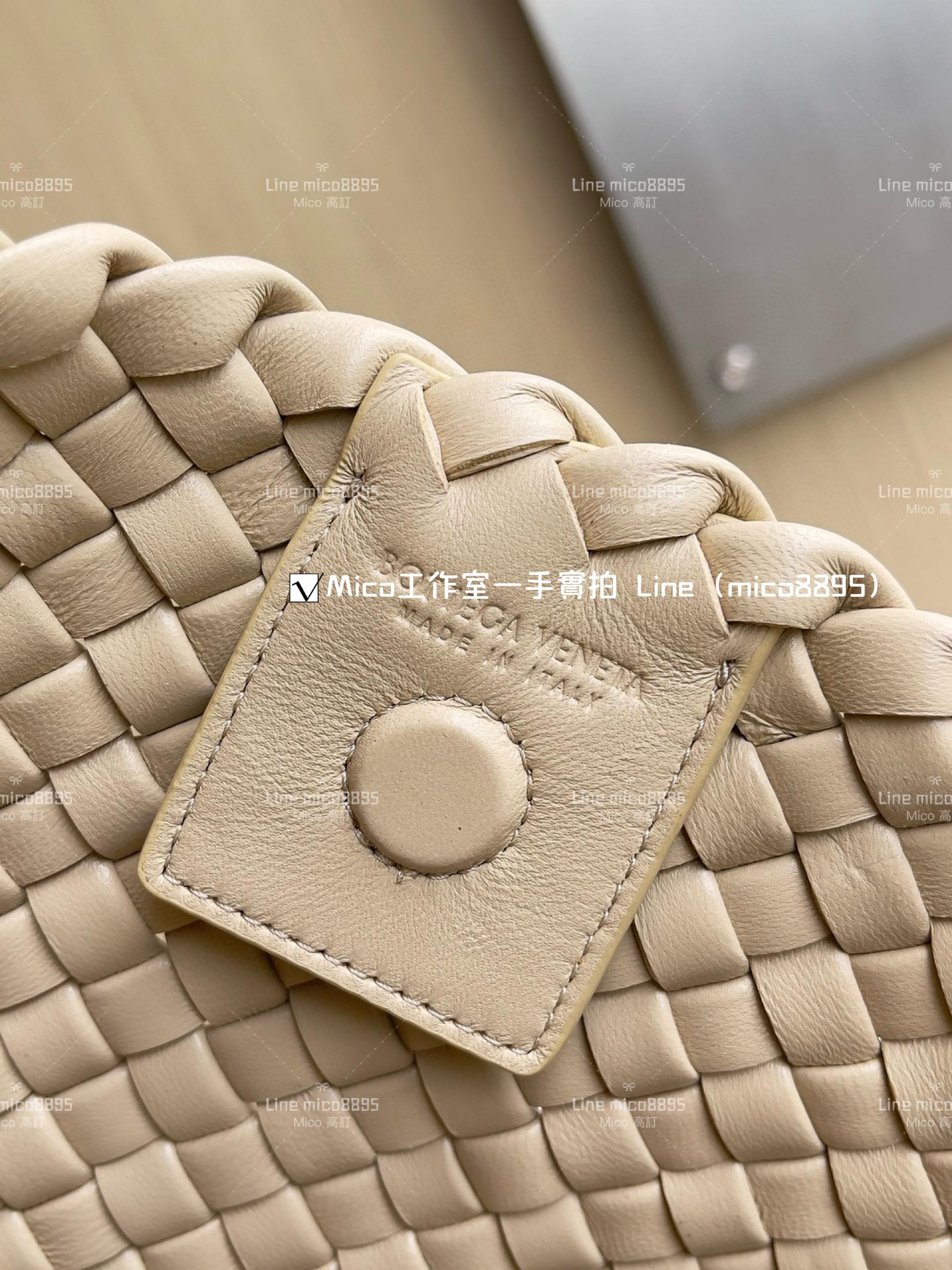 BV 羔羊皮編織 燕麥色 Clicker Bag 大號 36cm 低調簡約款 通勤包