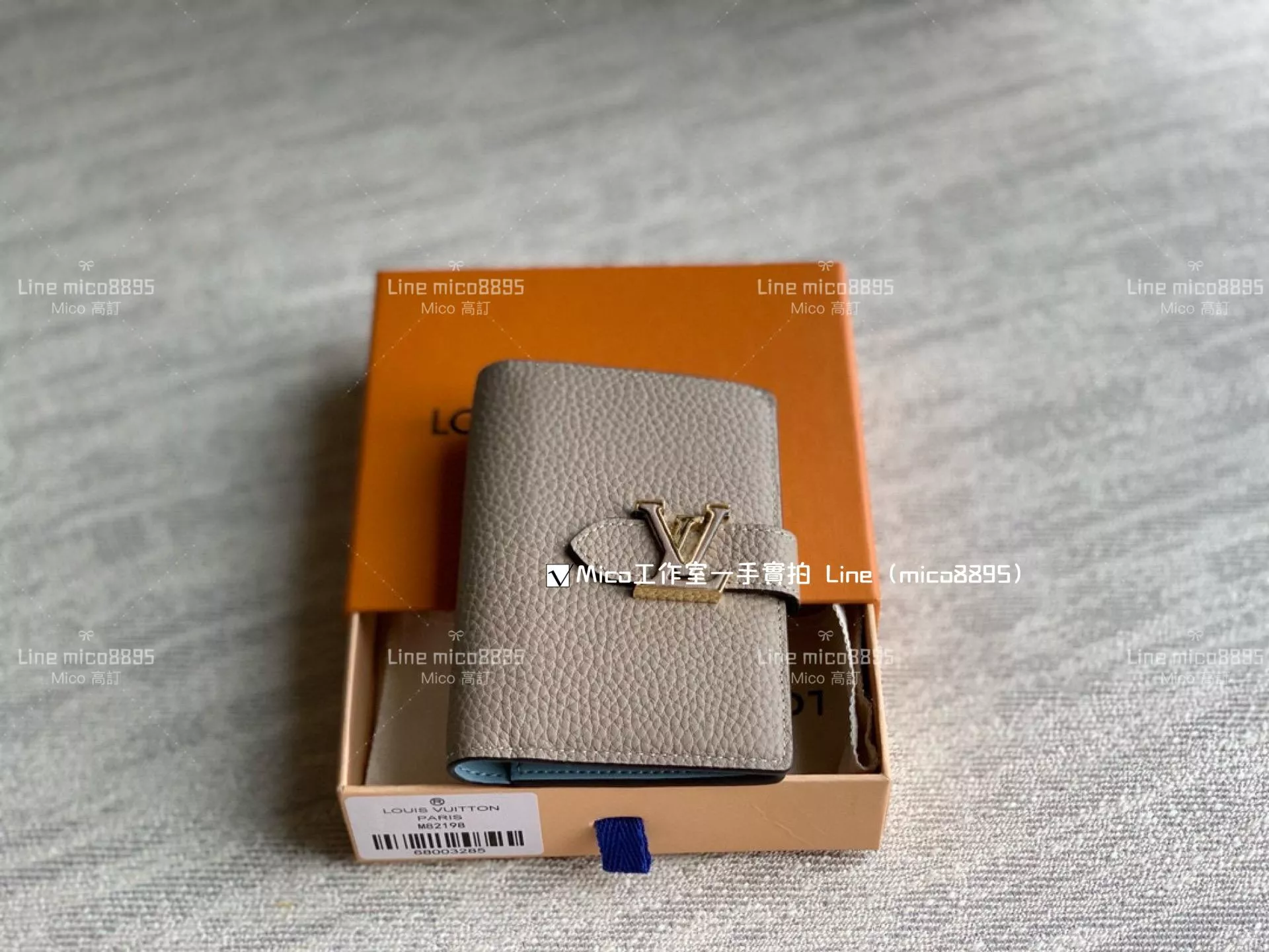 LV 小牛皮 灰色 Portefeuille compact LV Vertical Wallet 錢夾/短夾/錢包