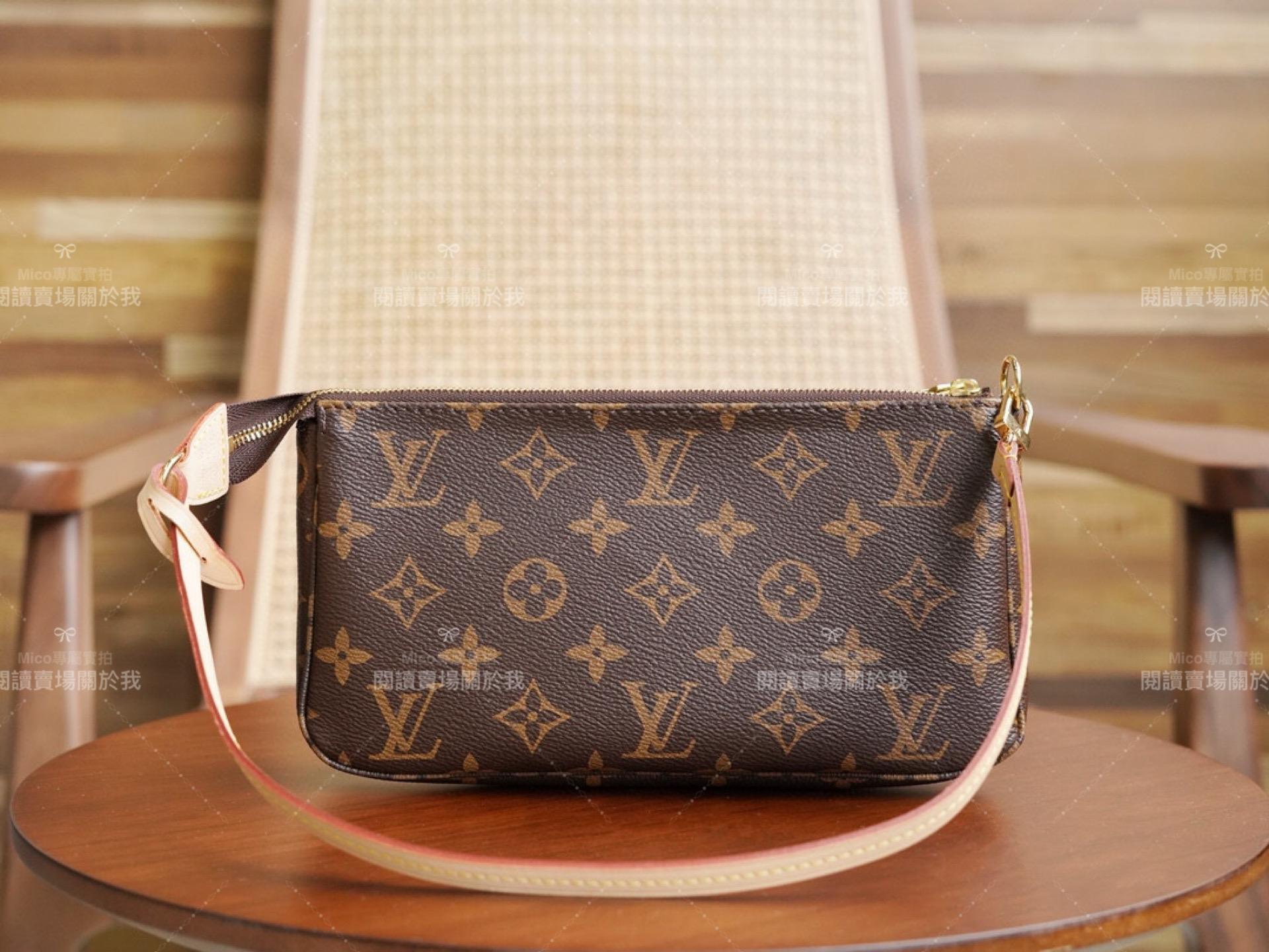 LV 經典Monogram帆布 Pochette Accessoires 麻將包