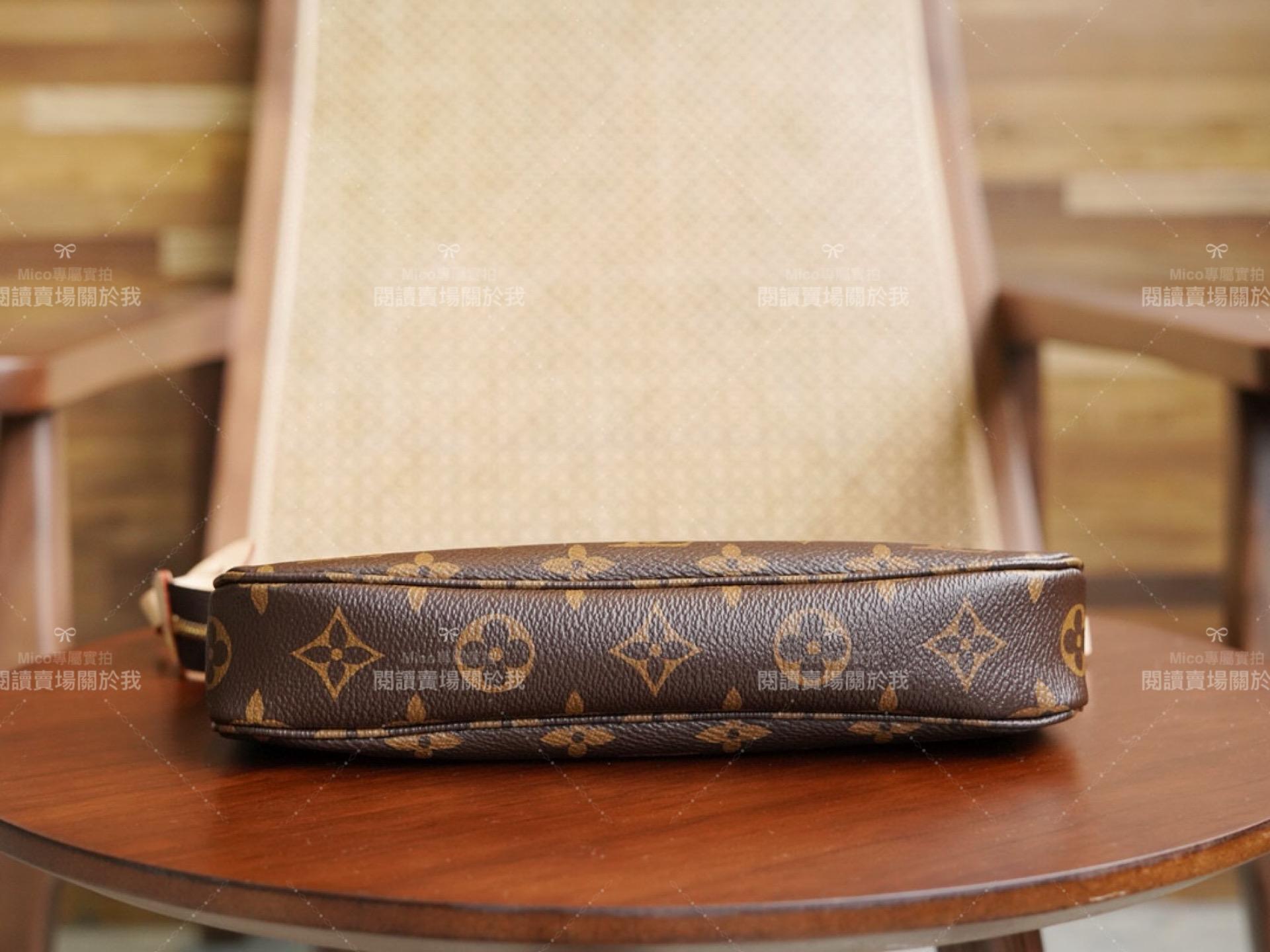 LV 經典Monogram帆布 Pochette Accessoires 麻將包