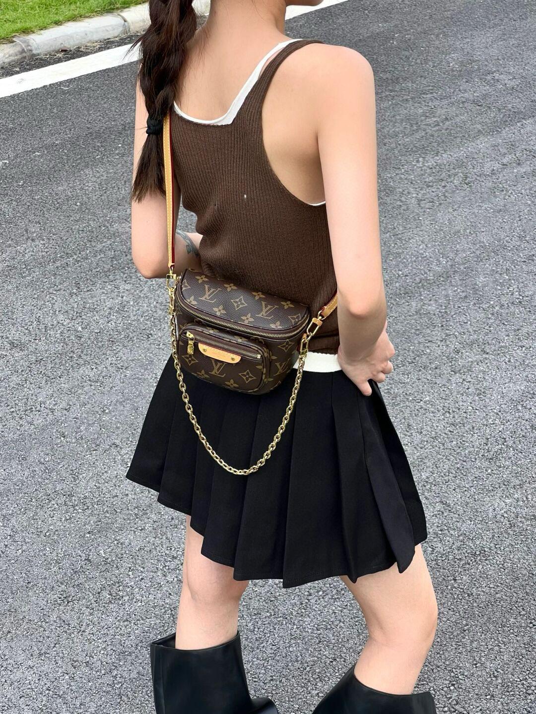 LV MINI BUMBAG 手袋 腰包 M82335 17cm