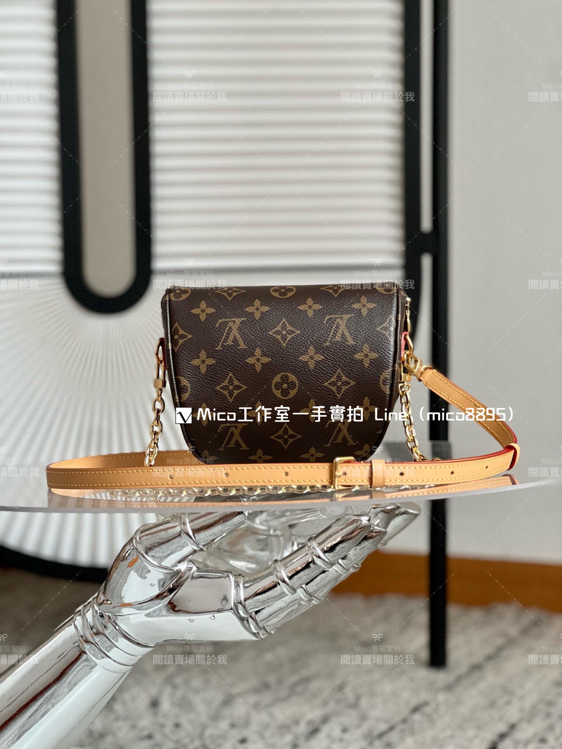 LV MINI BUMBAG 手袋 腰包 M82335 17cm