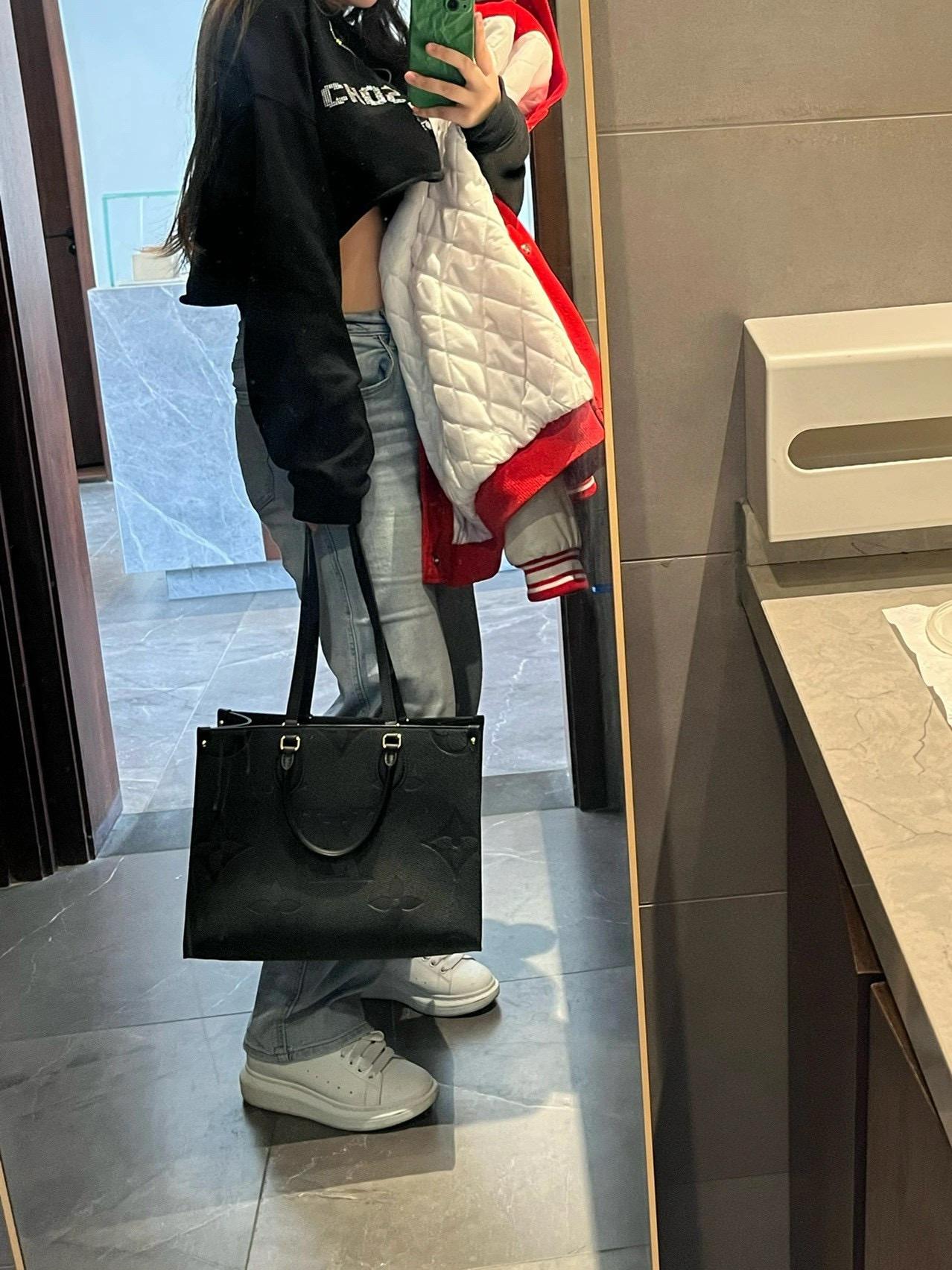 LV 黑色壓紋 ONTHEGO 中號手袋 M45595 Tote 購物袋黑色 35cm