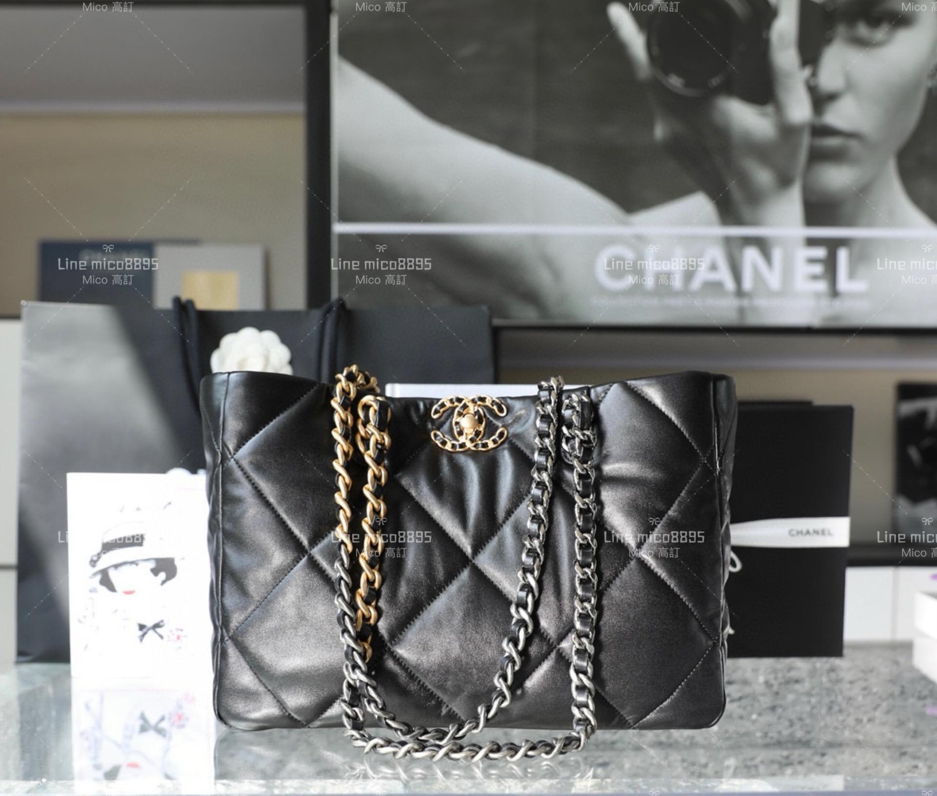 Chanel 22K 秋冬系列 𝚂𝚑𝚘𝚙𝚙𝚒𝚗𝚐 𝙱𝚊𝚐 19系列 橫款購物袋 黑色/小羊皮