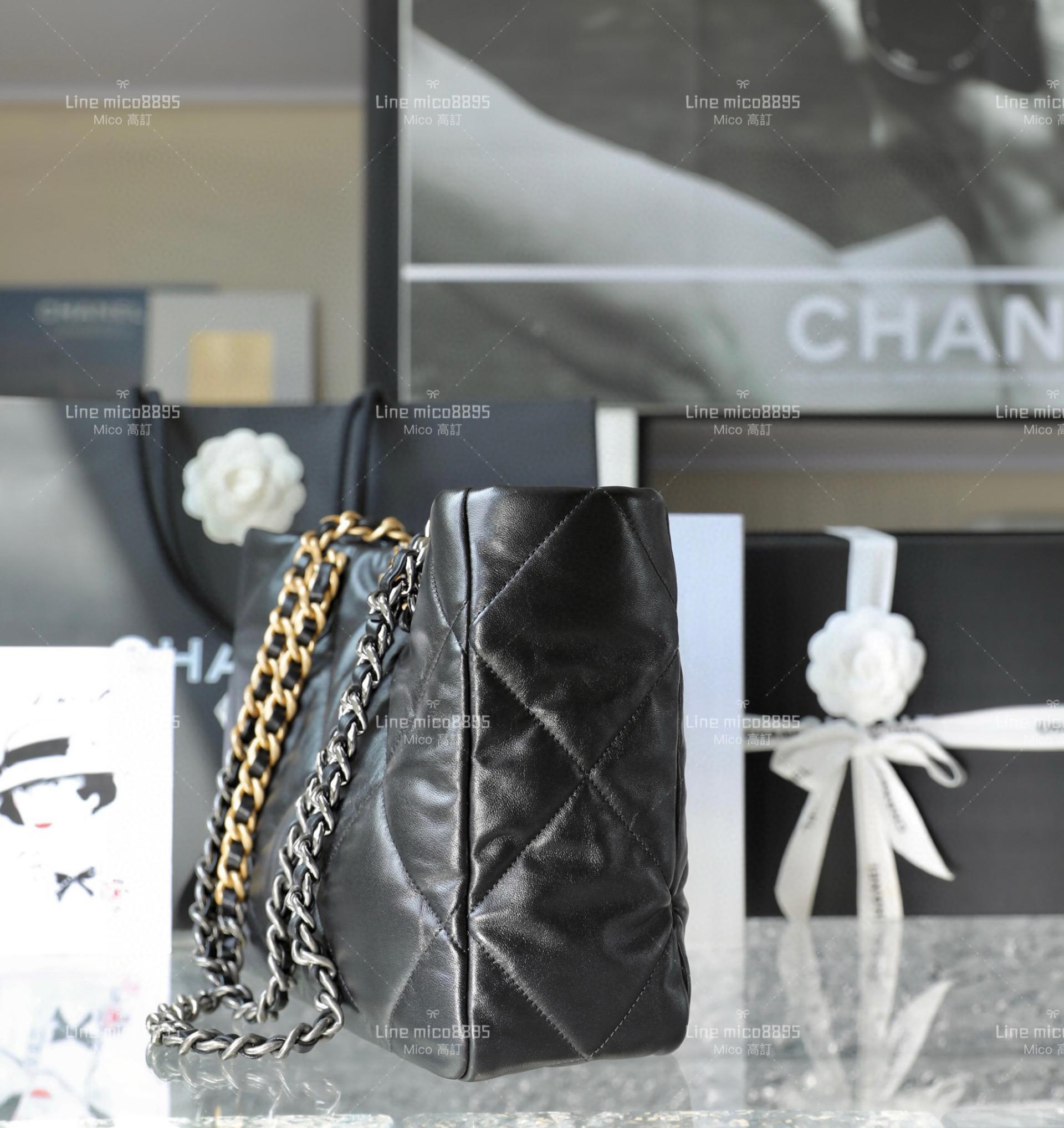 Chanel 22K 秋冬系列 𝚂𝚑𝚘𝚙𝚙𝚒𝚗𝚐 𝙱𝚊𝚐 19系列 橫款購物袋 黑色/小羊皮