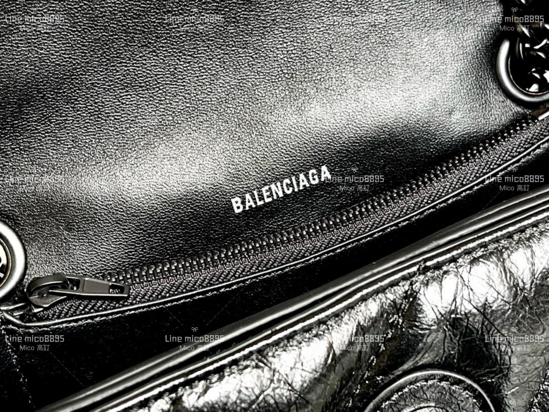 Balenciaga(巴黎世家) 小號/油蠟黑 crush 沙漏包 25cm