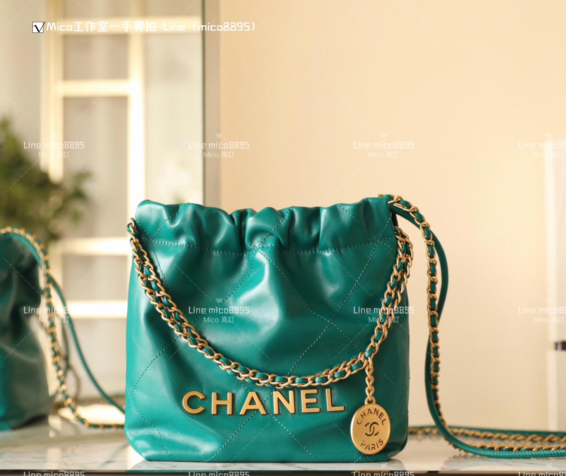 Chanel 手工坊系列 mini22Bag 孔雀綠/金釦 尺寸：𝟣𝟫*𝟤𝟢*𝟨 𝖼𝗆