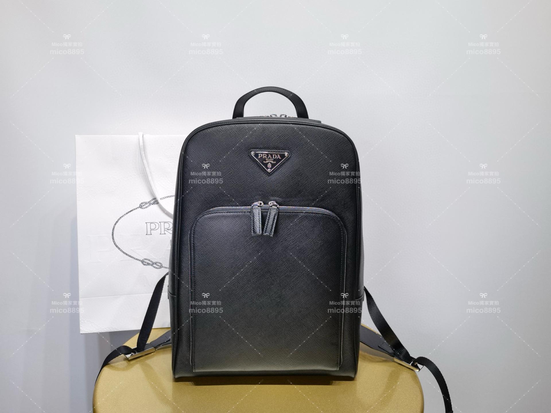 Prada Saffiano皮革材質，可調式皮肩帶 雙肩書包 商務肩背包 size:30cm